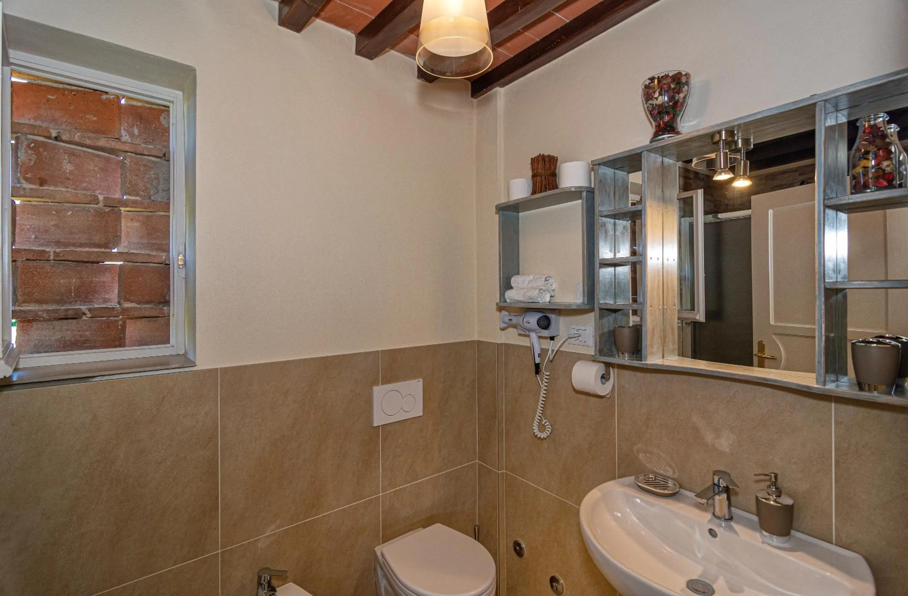 Toilet in B&B Il Giardino dei Poeti and Apartaments