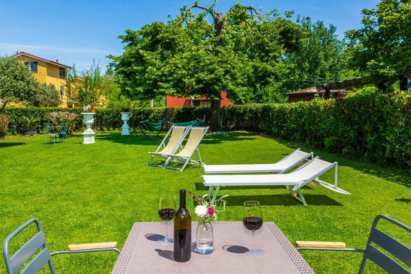 B&B Il Giardino dei Poeti and Apartaments