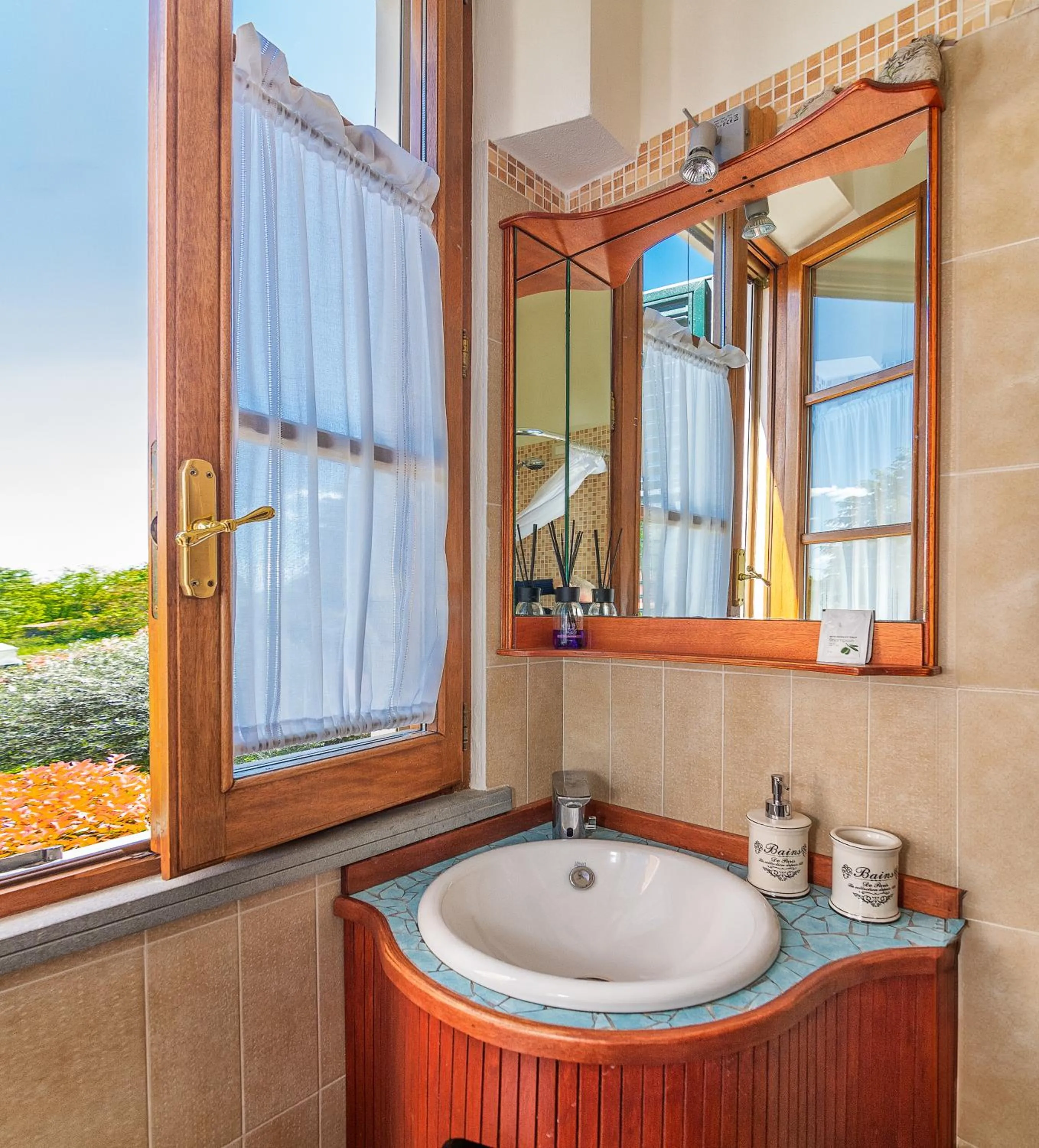 B&B Il Giardino dei Poeti and Apartaments