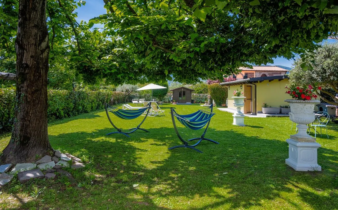 B&B Il Giardino dei Poeti and Apartaments