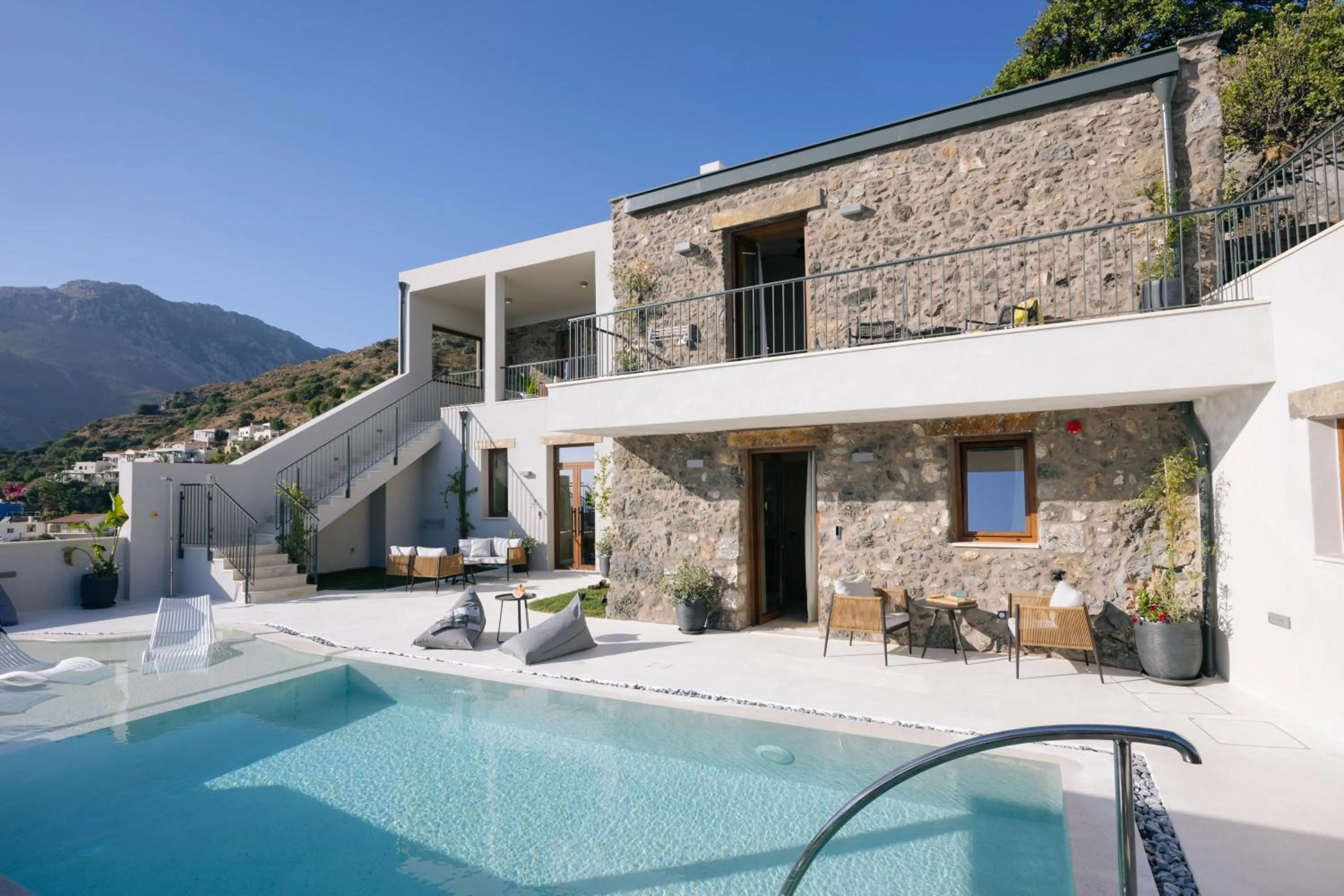 Mountain view in Mirthea Suites