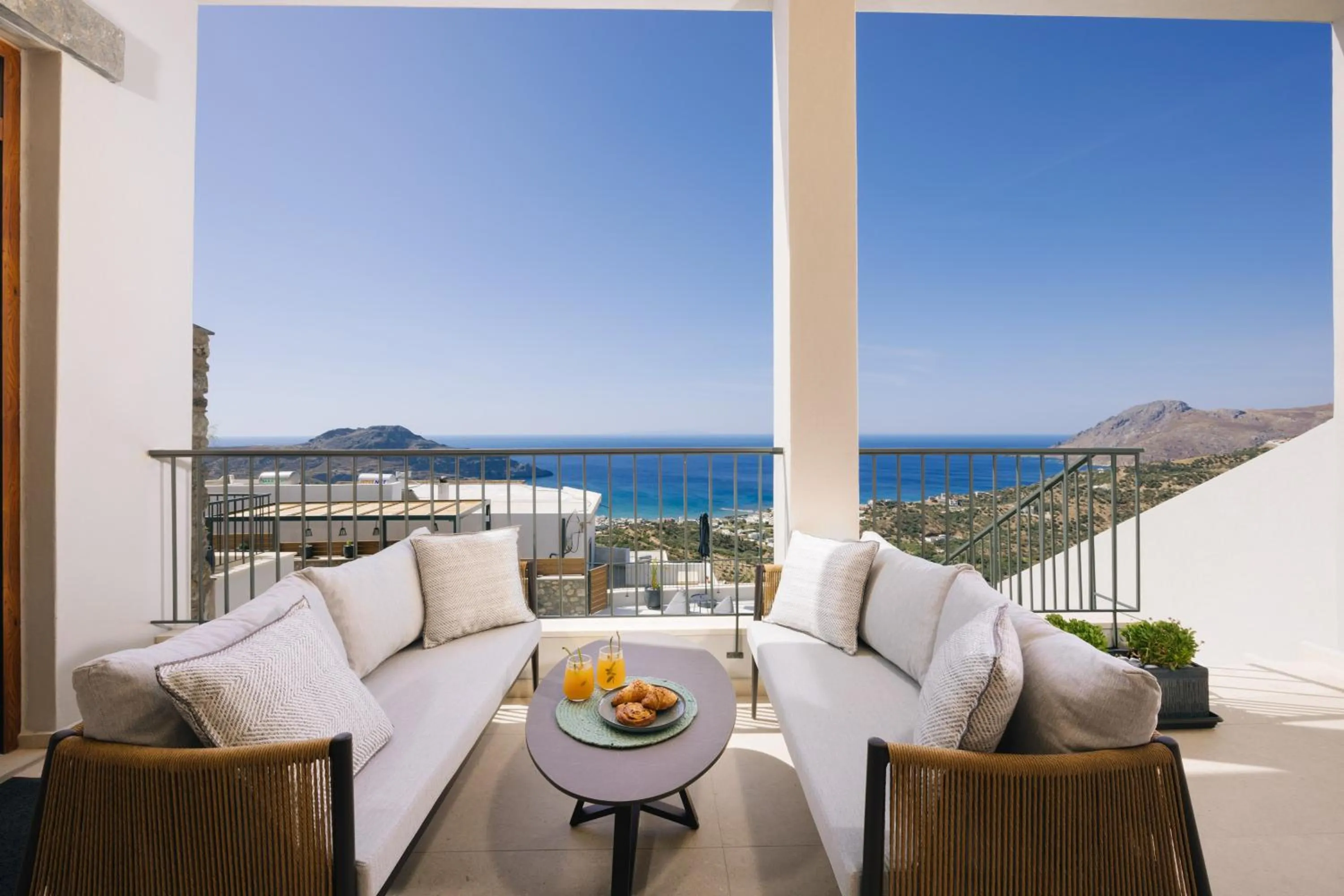 Balcony/Terrace in Mirthea Suites