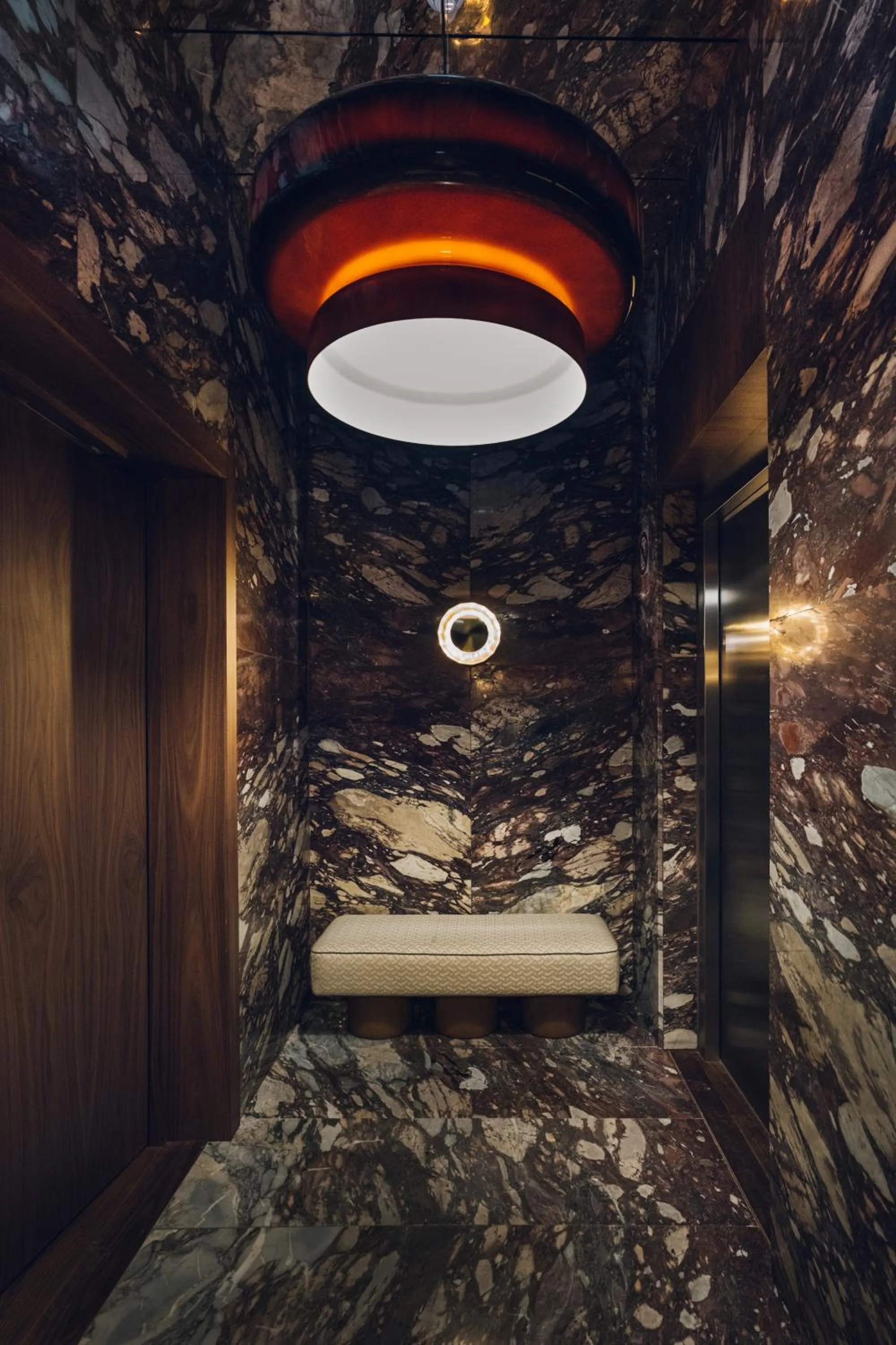 elevator in Hotel Pinar Plaza