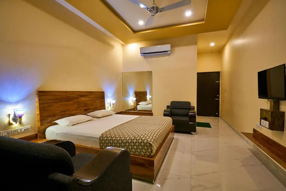 Bed in hotel saptarang residency panhala