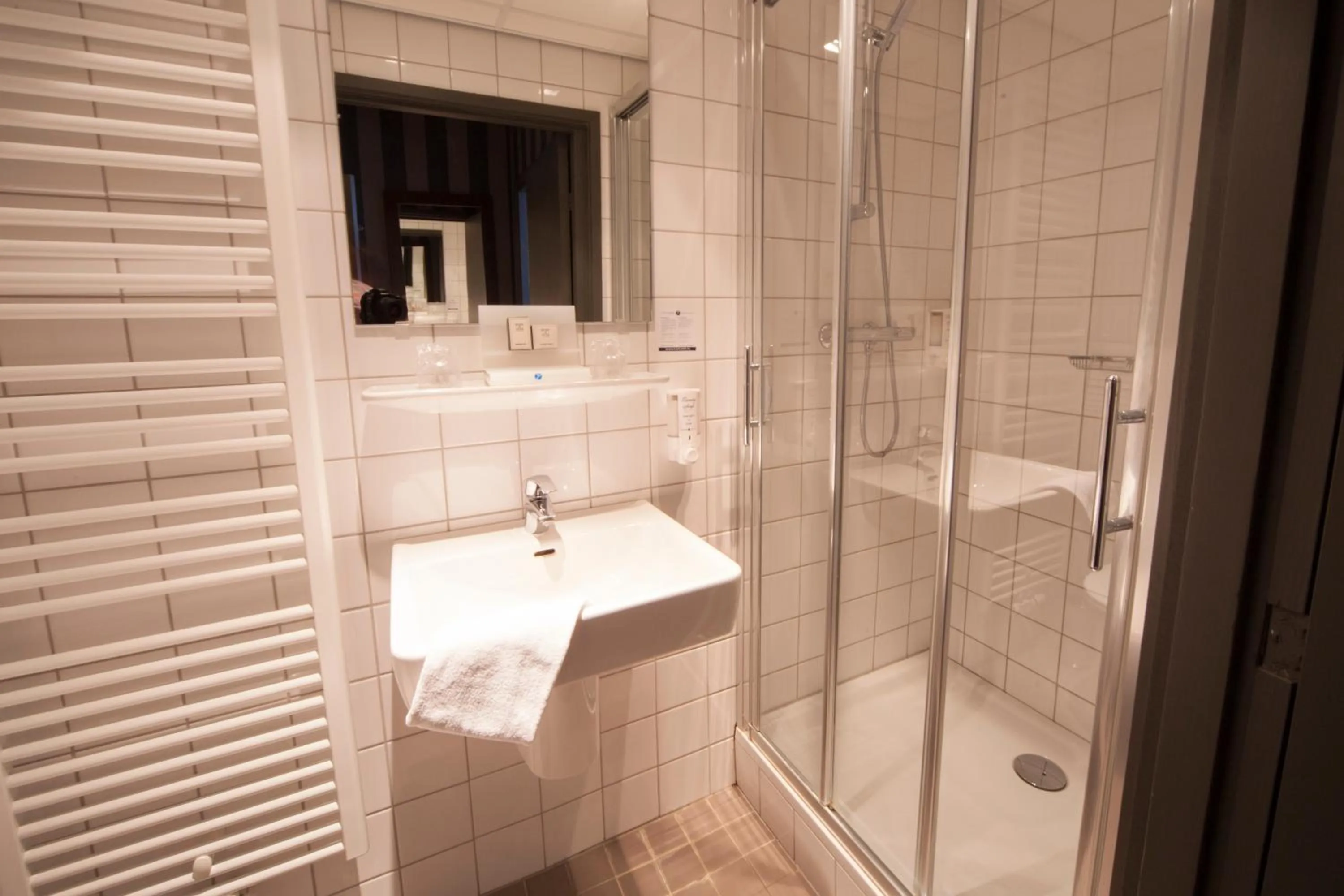 Bathroom in Fletcher Hotel Restaurant Hellendoorn