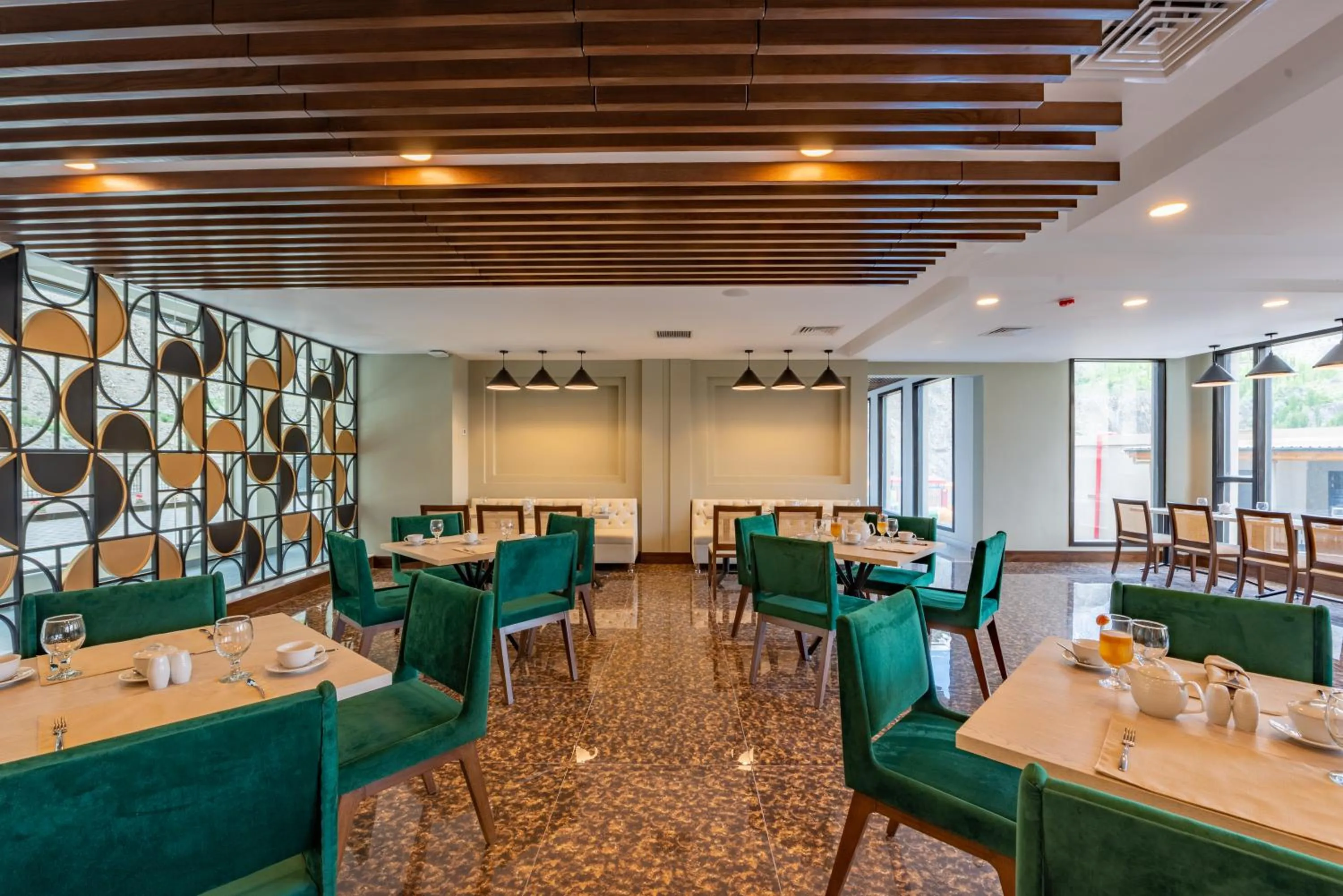 Restaurant/places to eat in PC Legacy Hunza