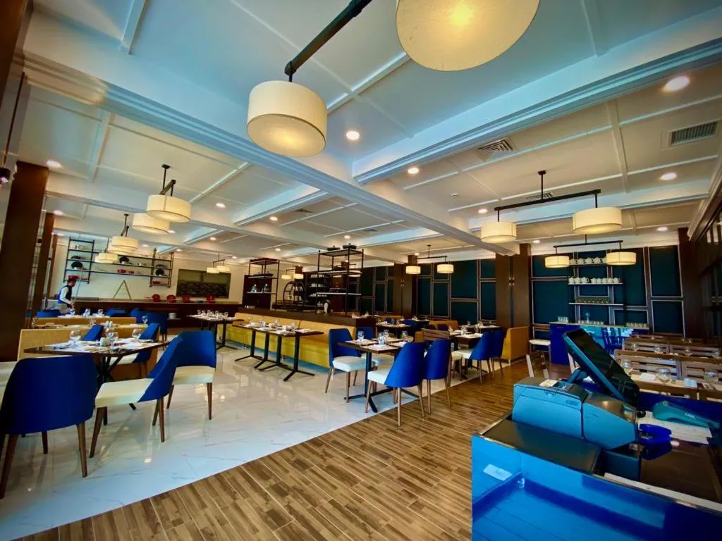 Restaurant/places to eat in PC Legacy Hunza