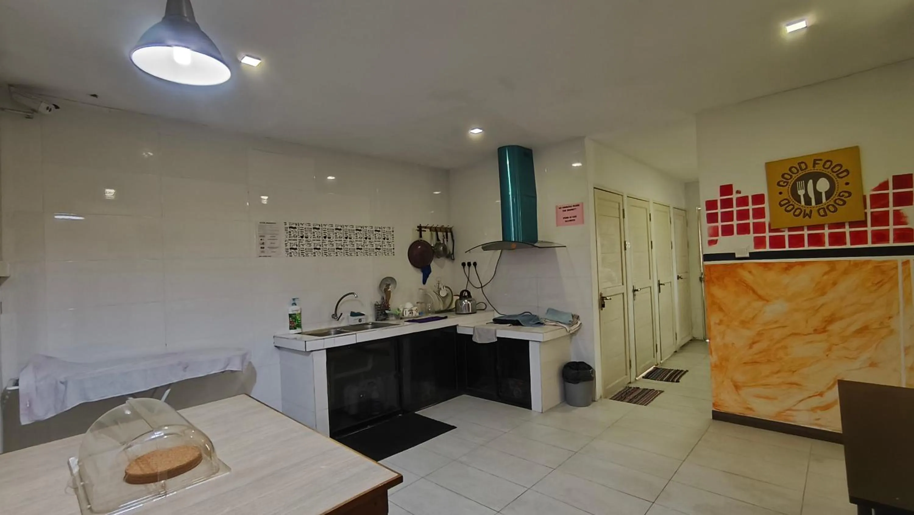 Kitchen or kitchenette in Natol Homestay - London Foochow Road