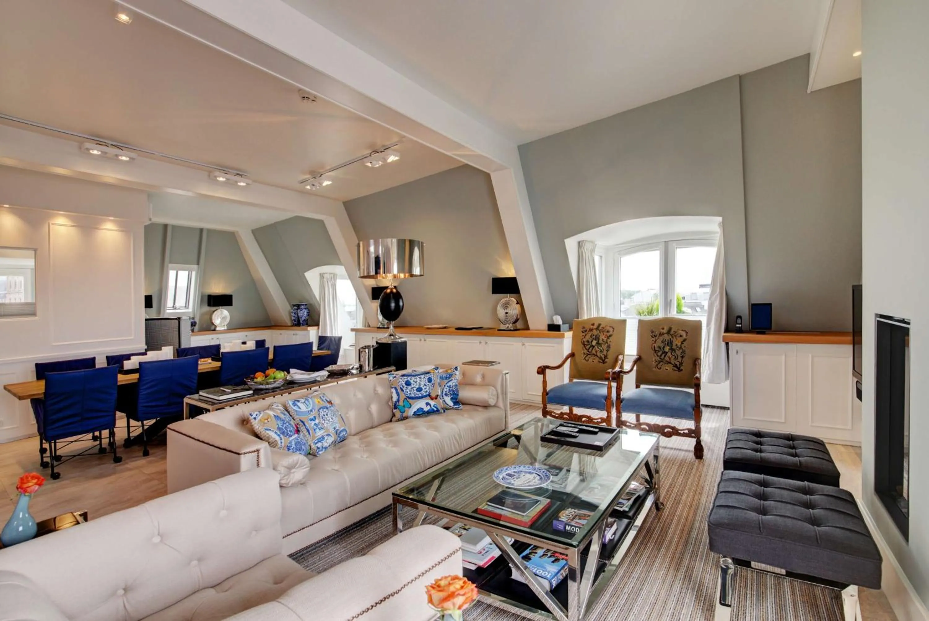 Photo of the whole room in Golden Tulip Hotel Central