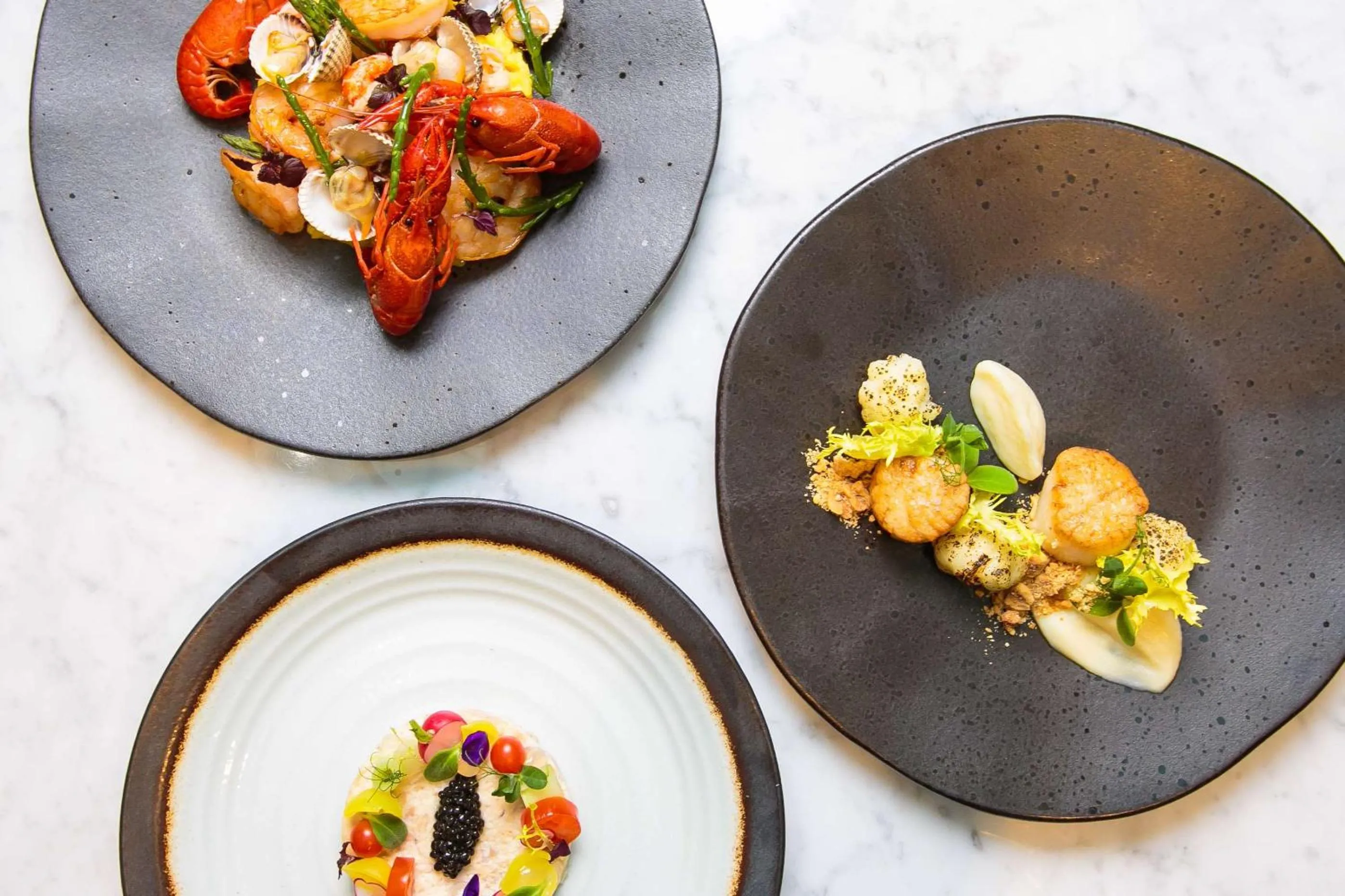 Restaurant/places to eat in Golden Tulip Hotel Central