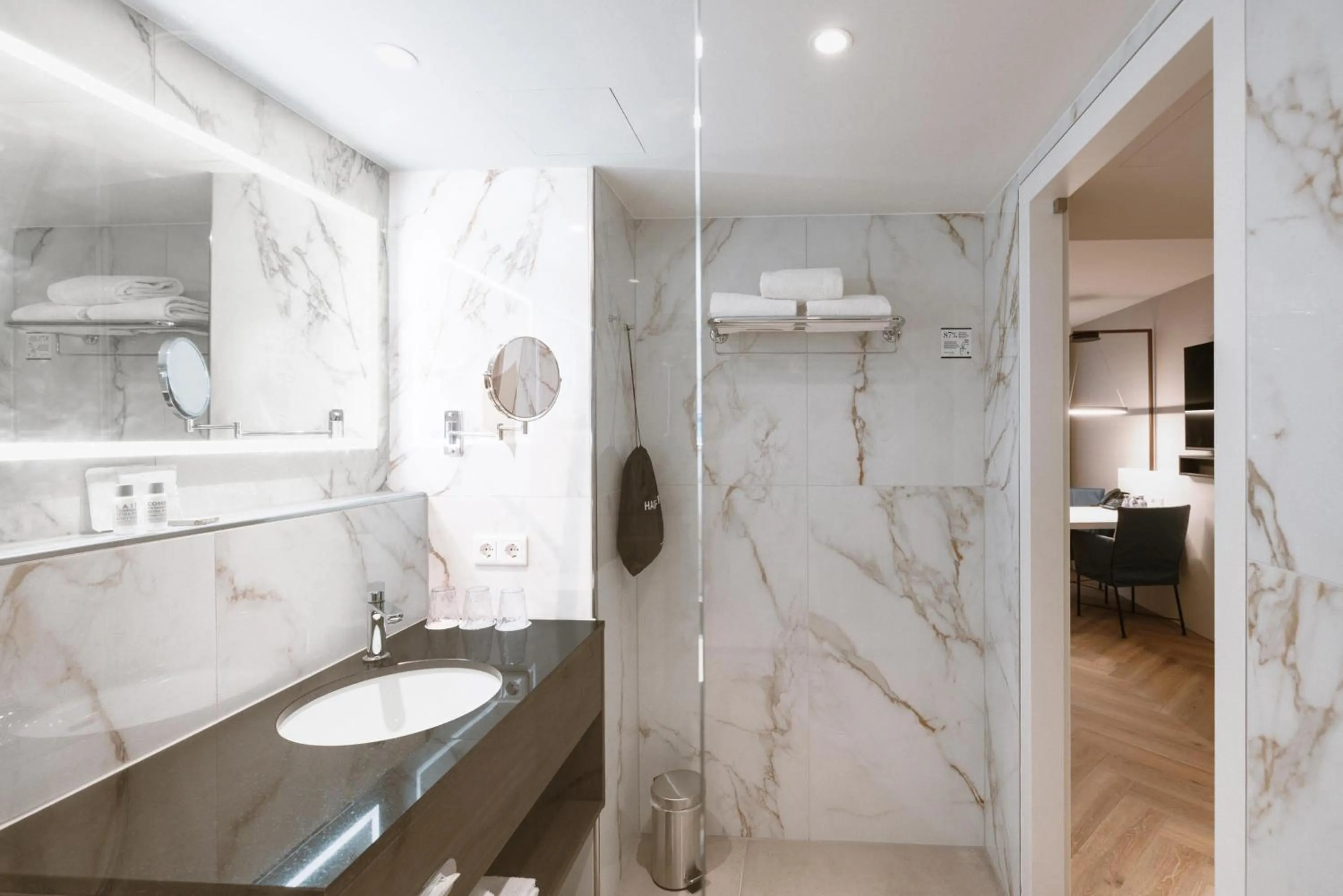 Bathroom in Golden Tulip Hotel Central