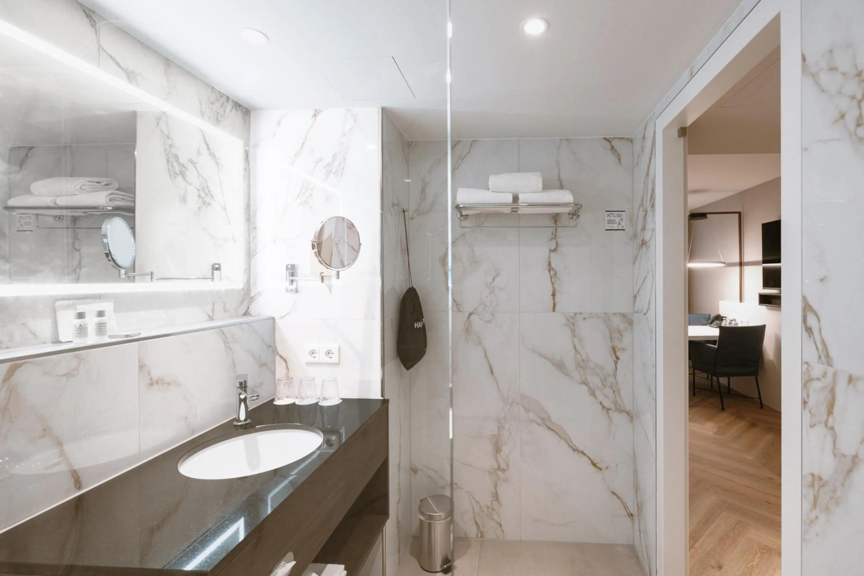 Bathroom in Golden Tulip Hotel Central