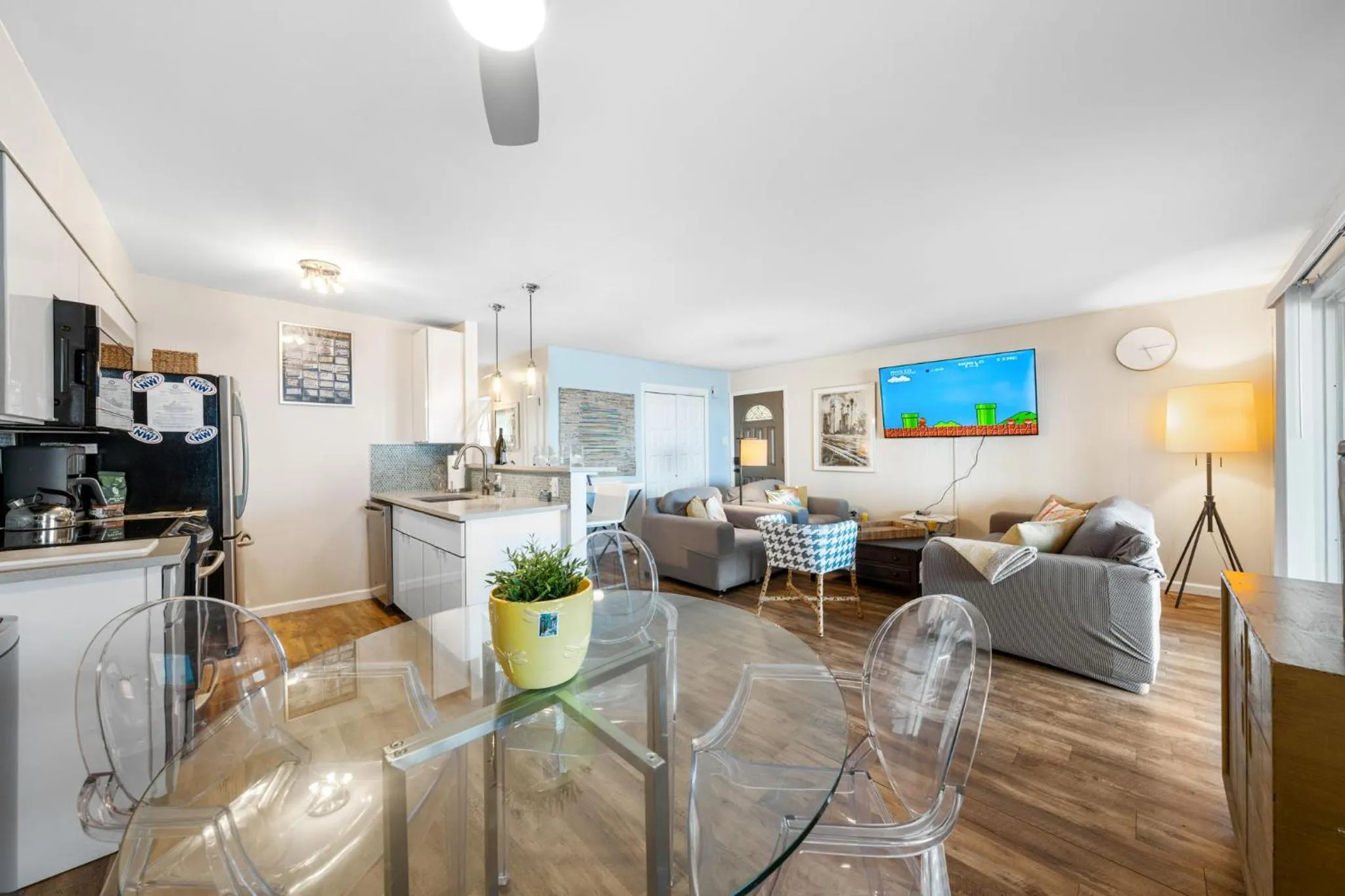 Living room in Waterfront North Wildwood Anglesea Family Retreat