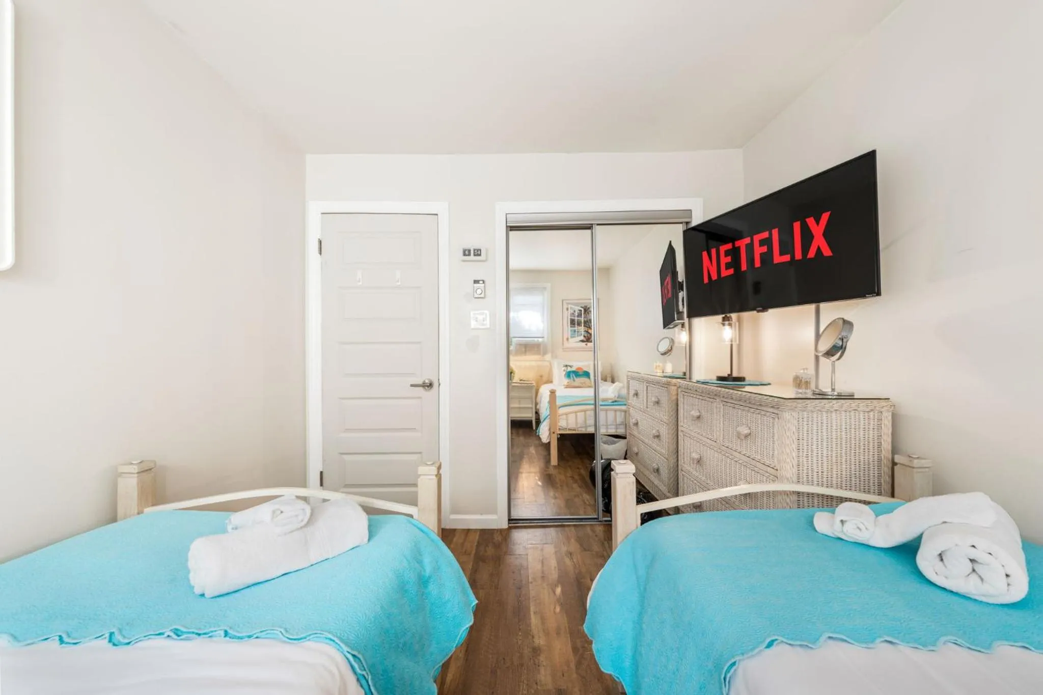 Bed in Waterfront North Wildwood Anglesea Family Retreat