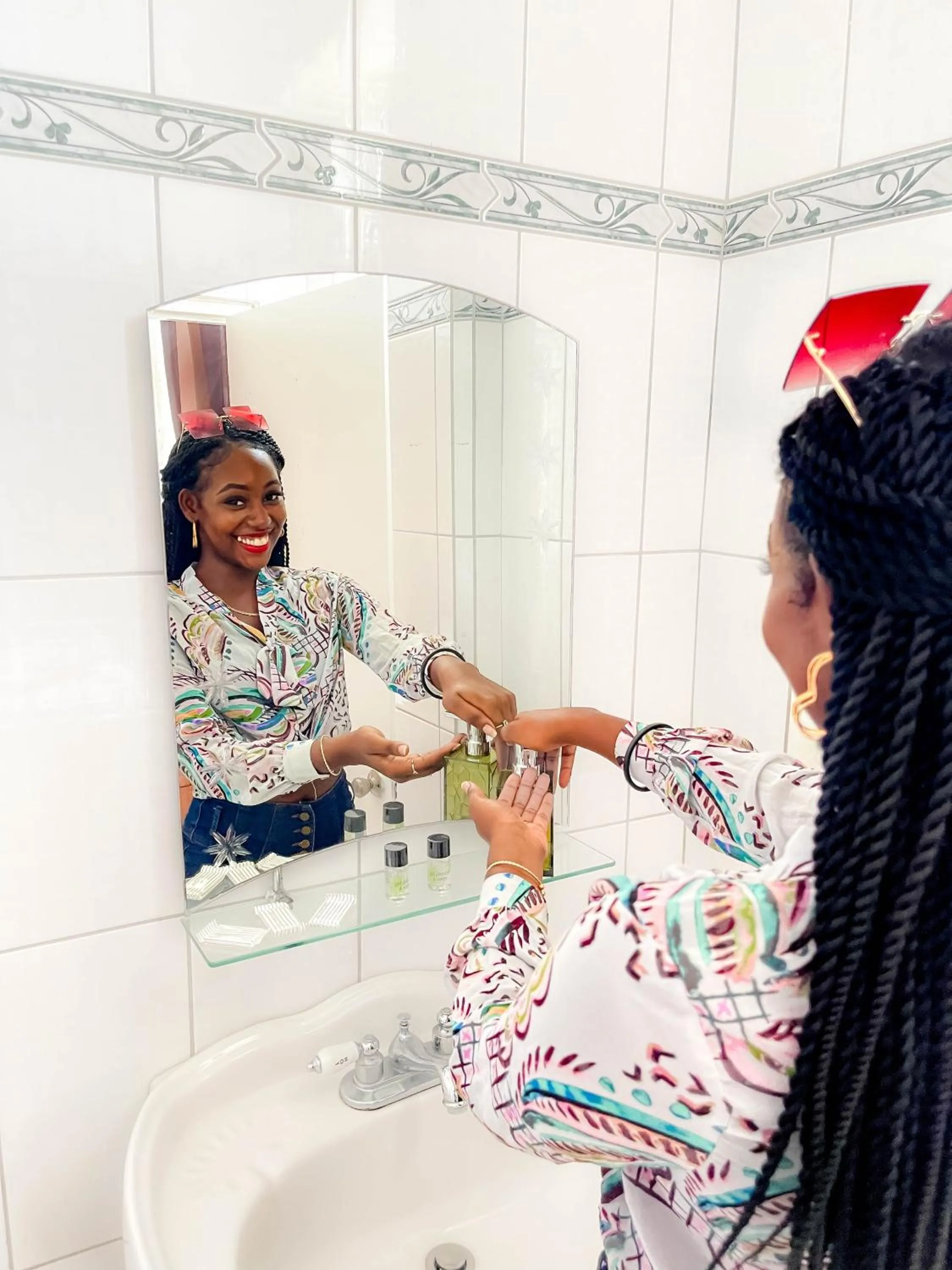 Bathroom in La Flamboyant Hotel