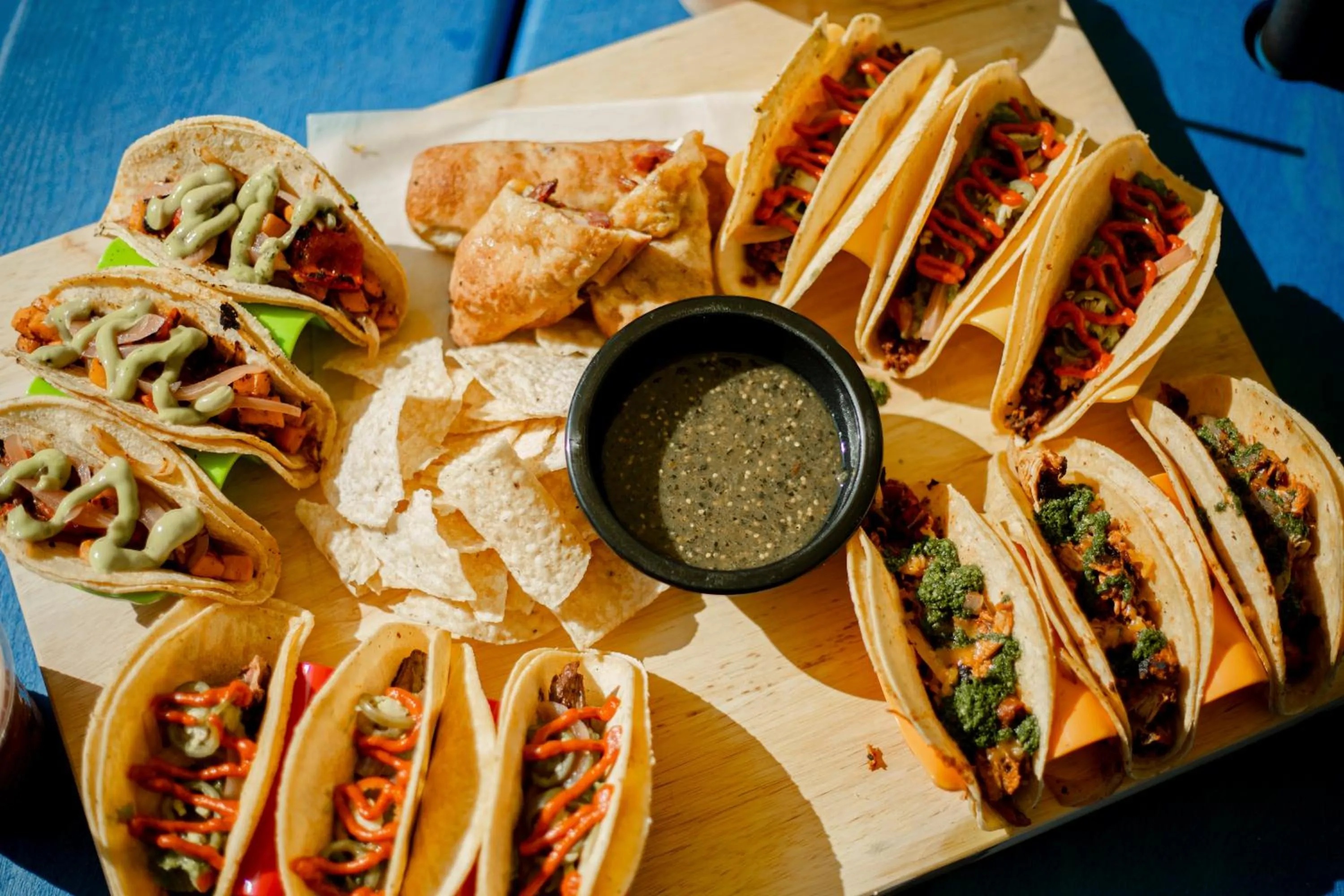 Restaurant/places to eat in Little Mod Hotel at the University