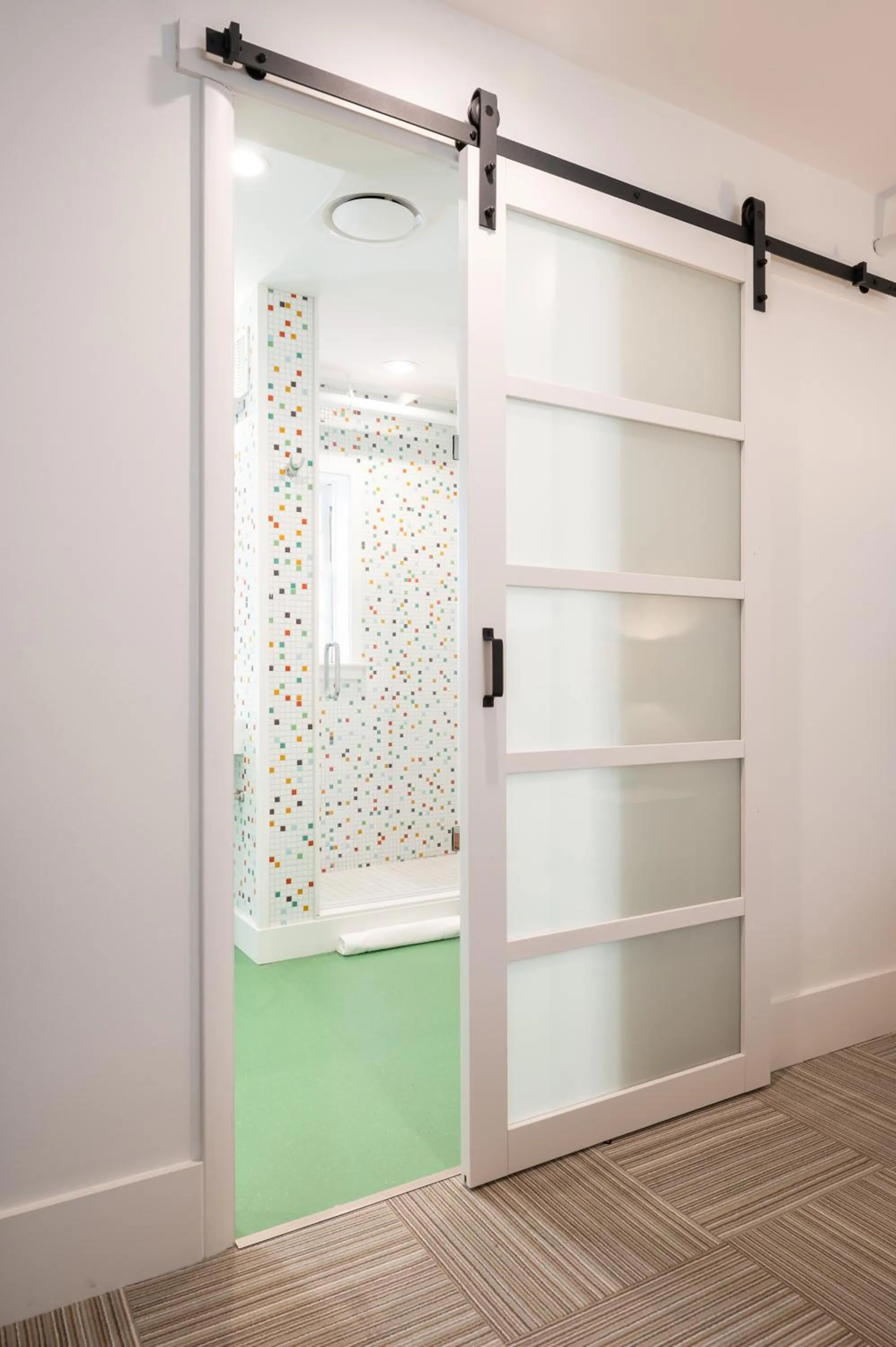 Bathroom in Little Mod Hotel at the University