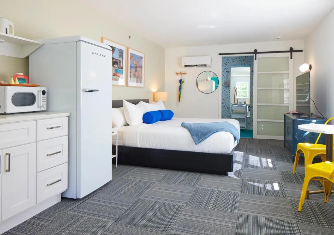 Bedroom, Bed in Little Mod Hotel at the University