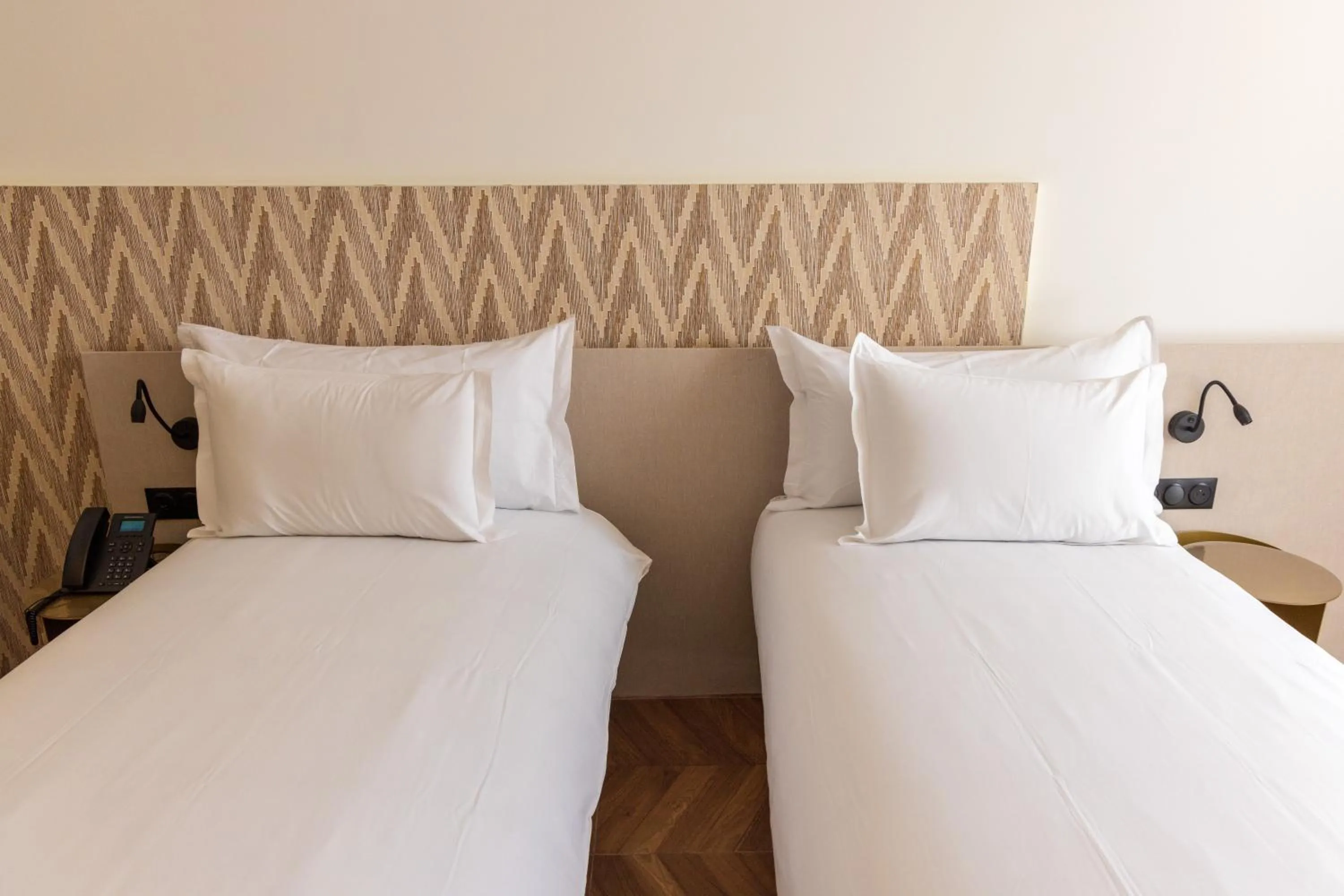 Bedroom, Bed in DIAGONAL HOTEL