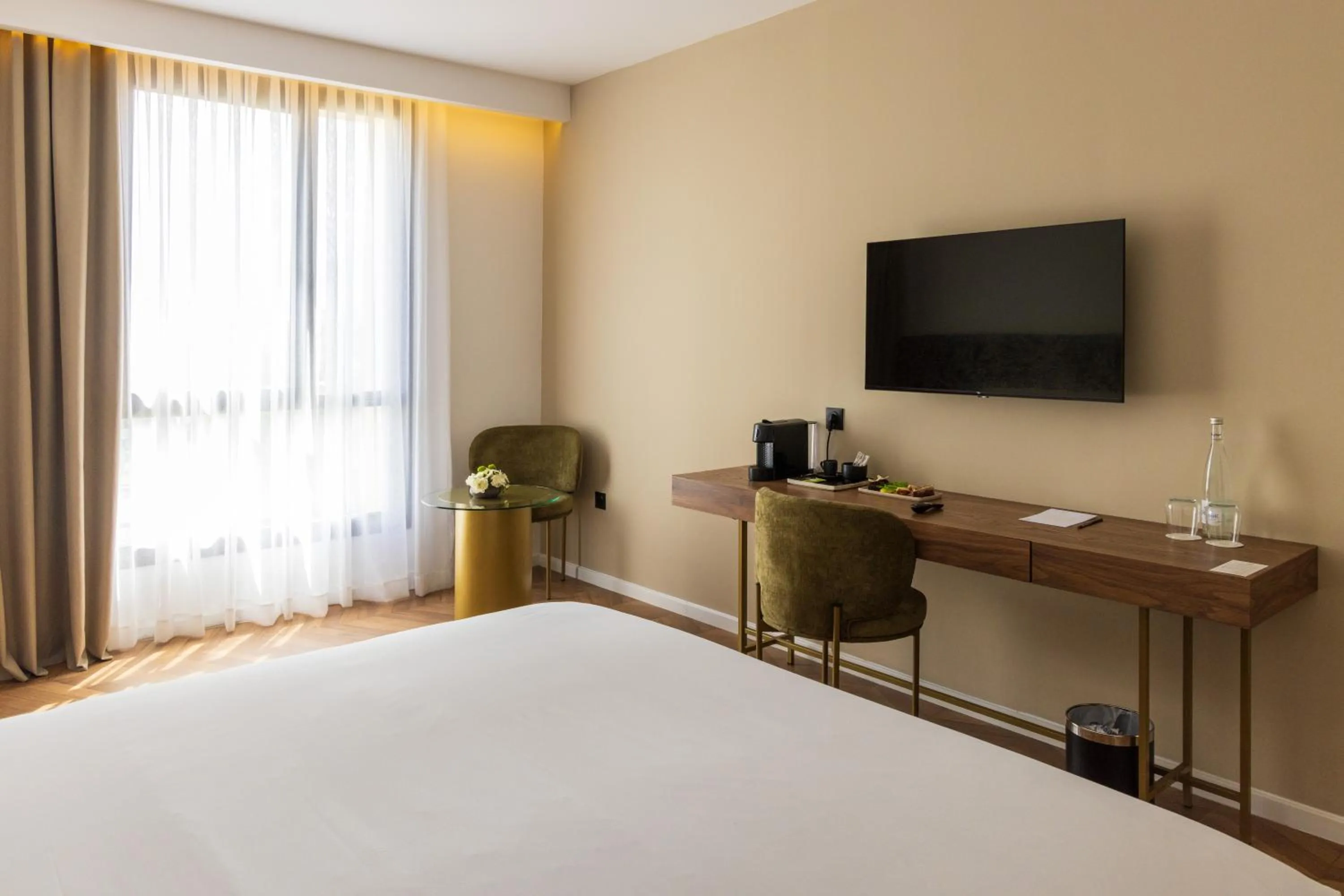 Bedroom, Bed in DIAGONAL HOTEL