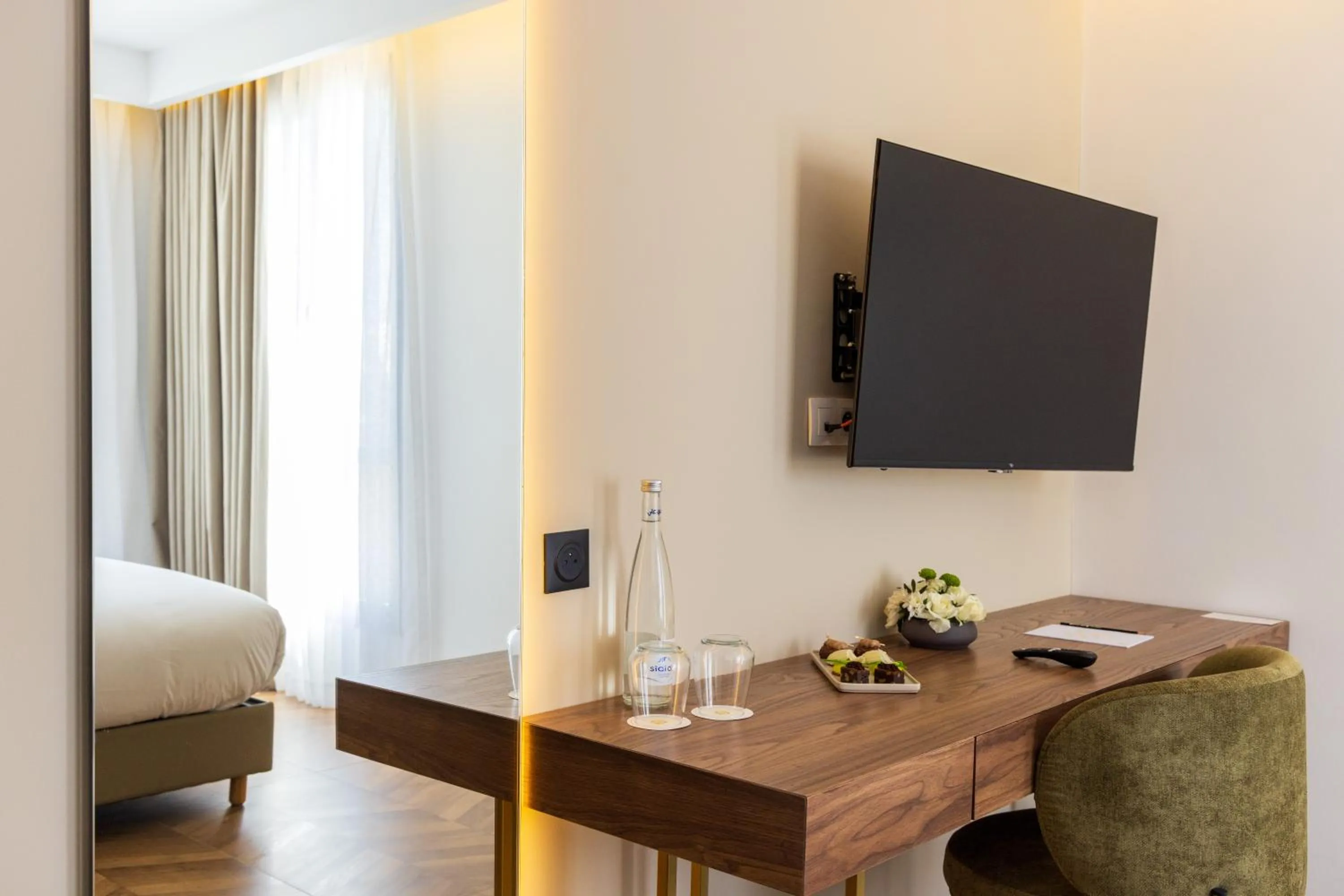 Bedroom, Bed in DIAGONAL HOTEL