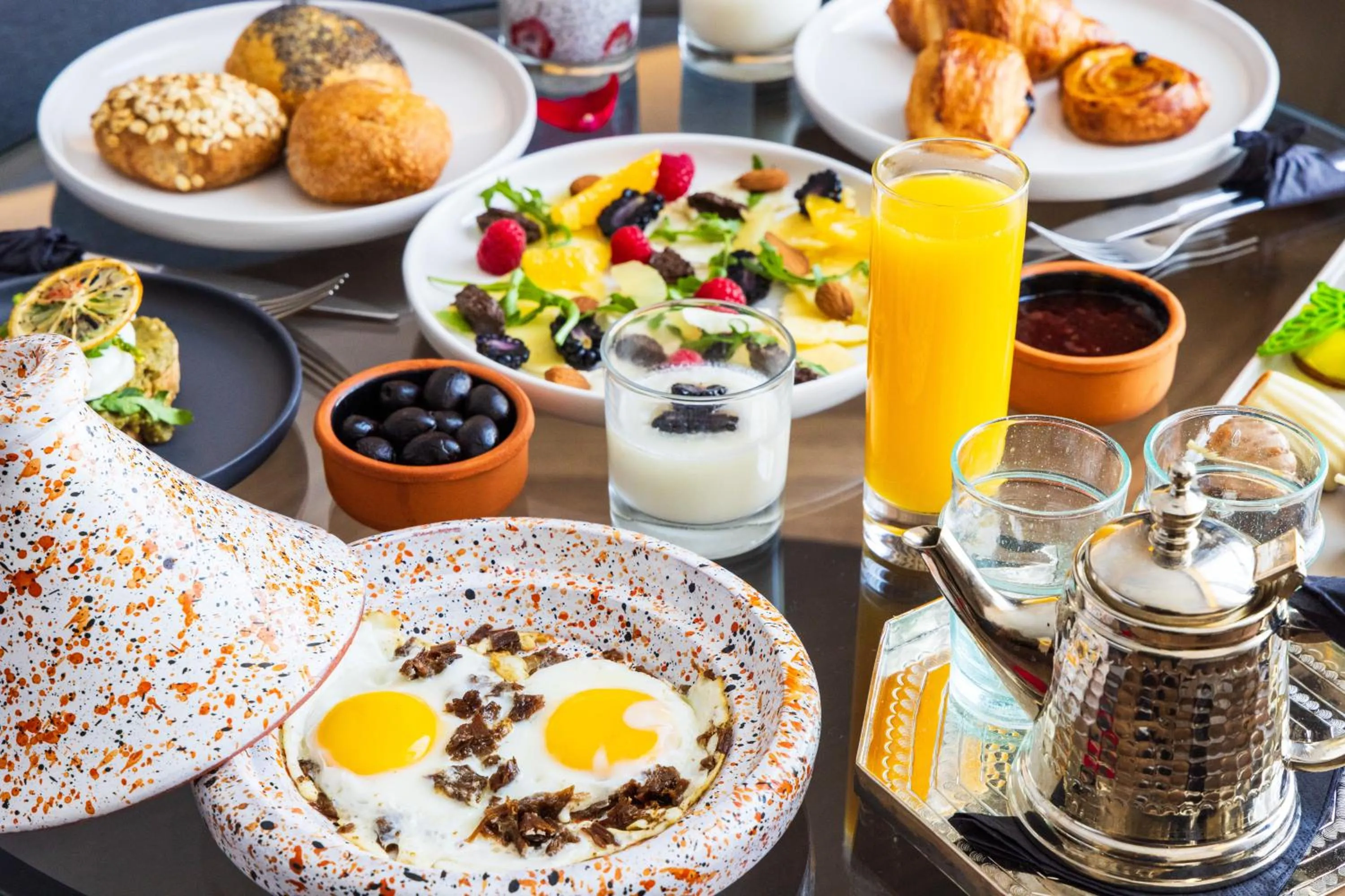 Food and drinks in DIAGONAL HOTEL