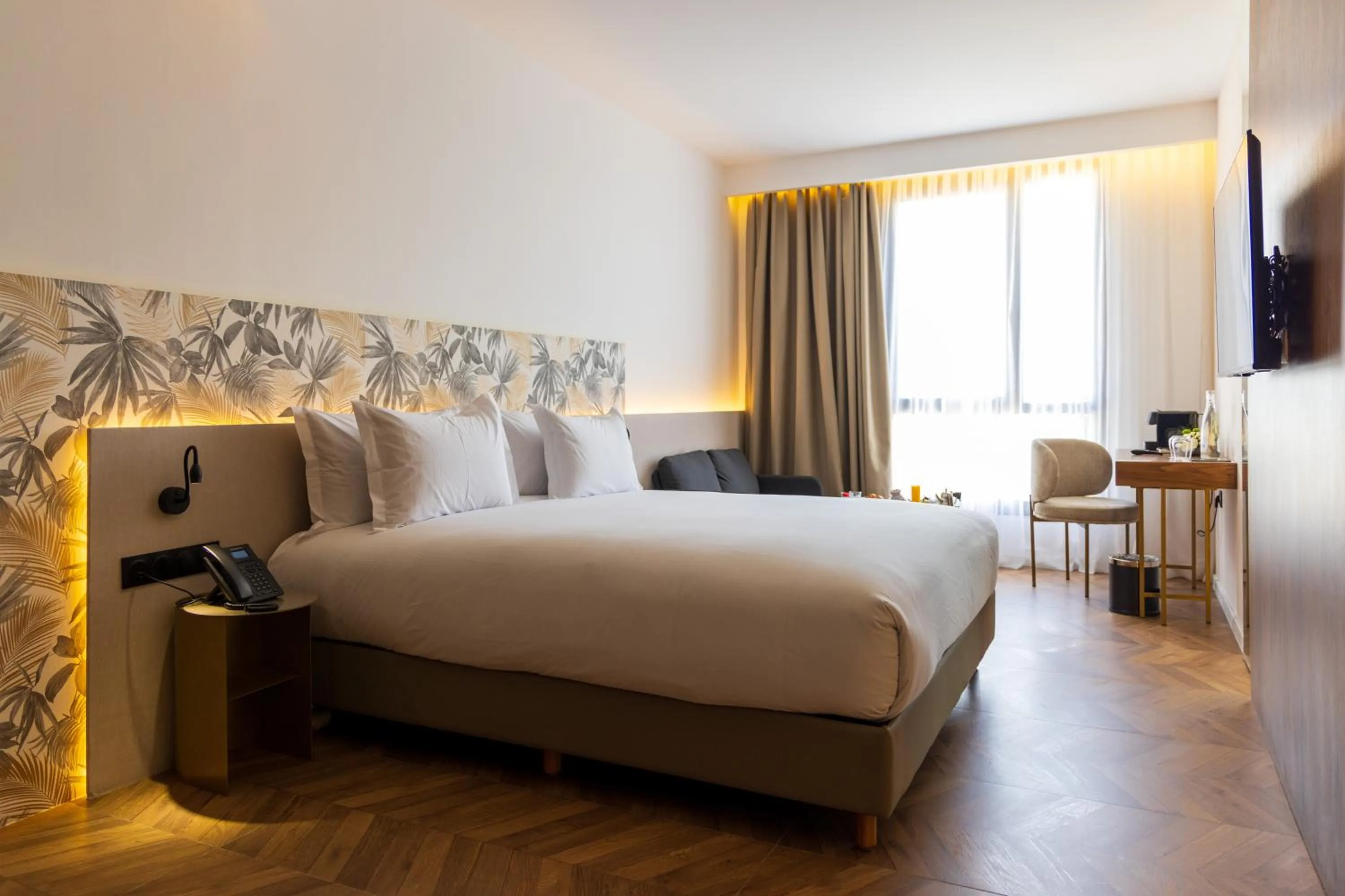 Bedroom, Bed in DIAGONAL HOTEL