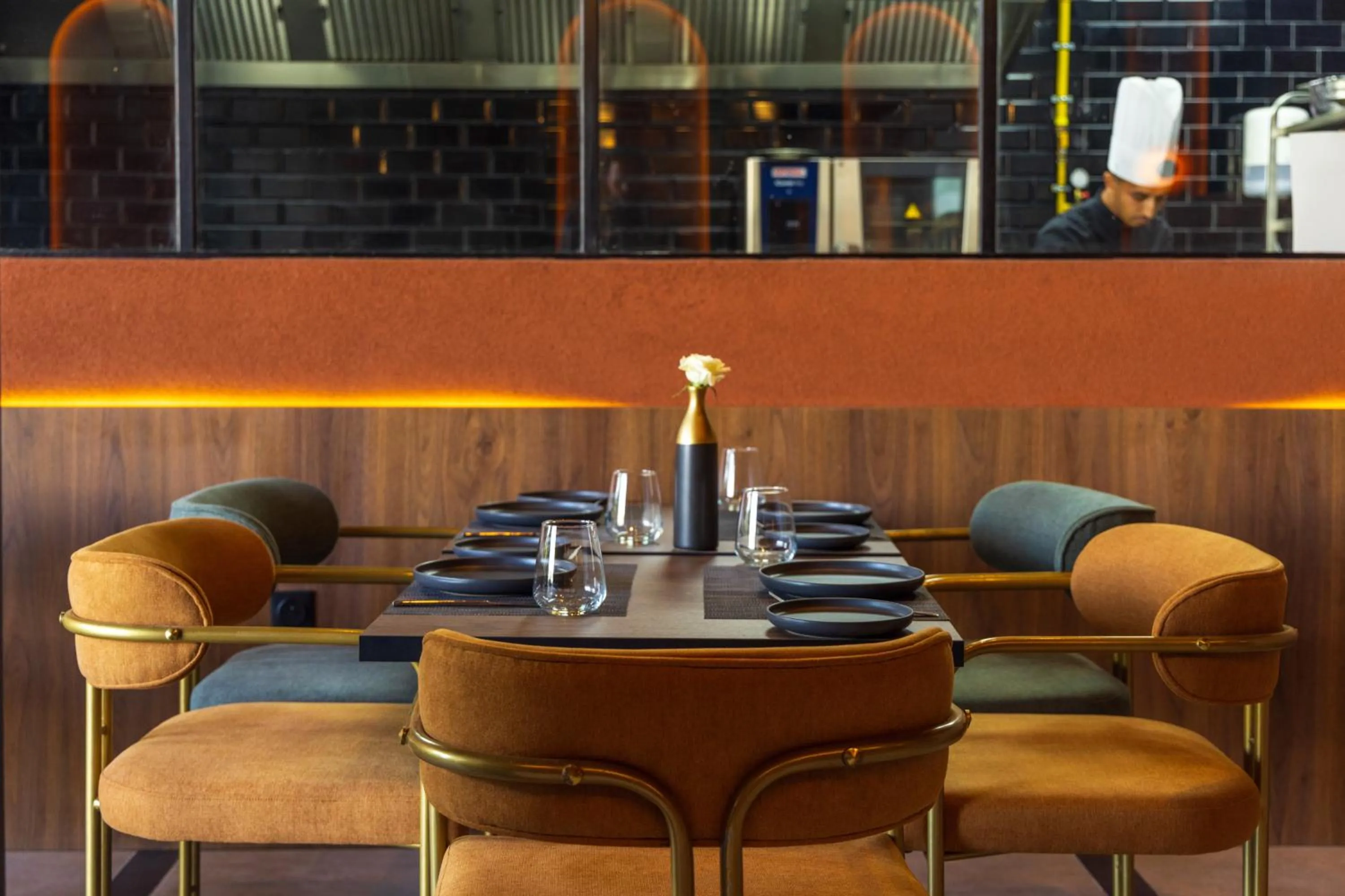 Restaurant/places to eat in DIAGONAL HOTEL