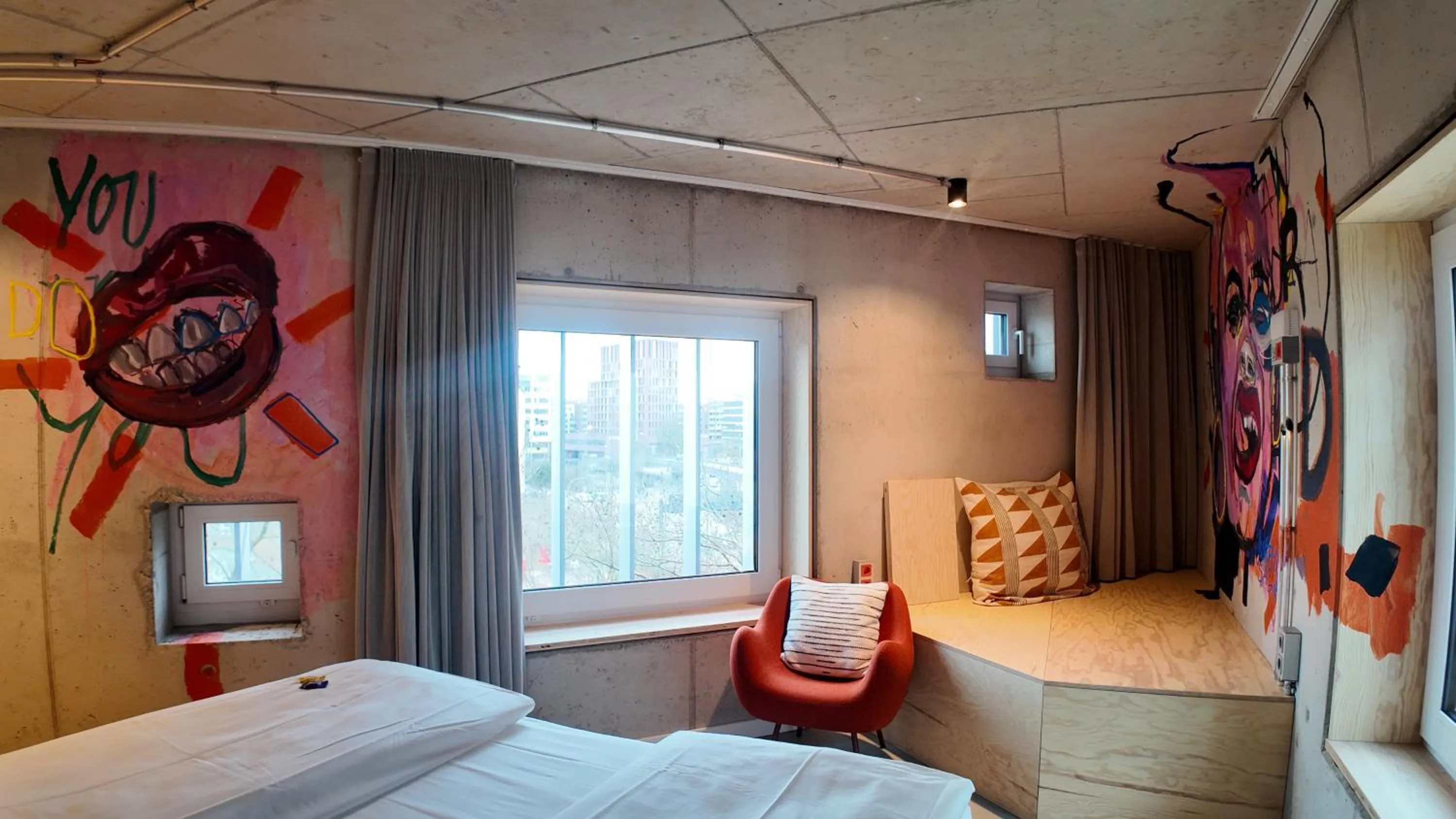 Photo of the whole room, Bed in Villa Viva Hamburg - Neueröffnung Nov 2023