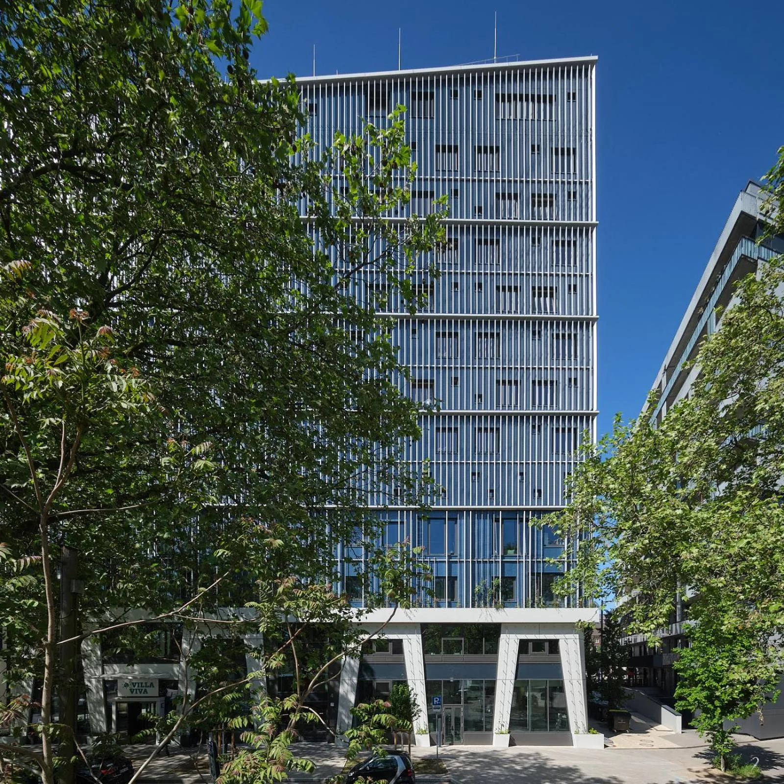 Property building in Villa Viva - ein Haus das Brunnen baut