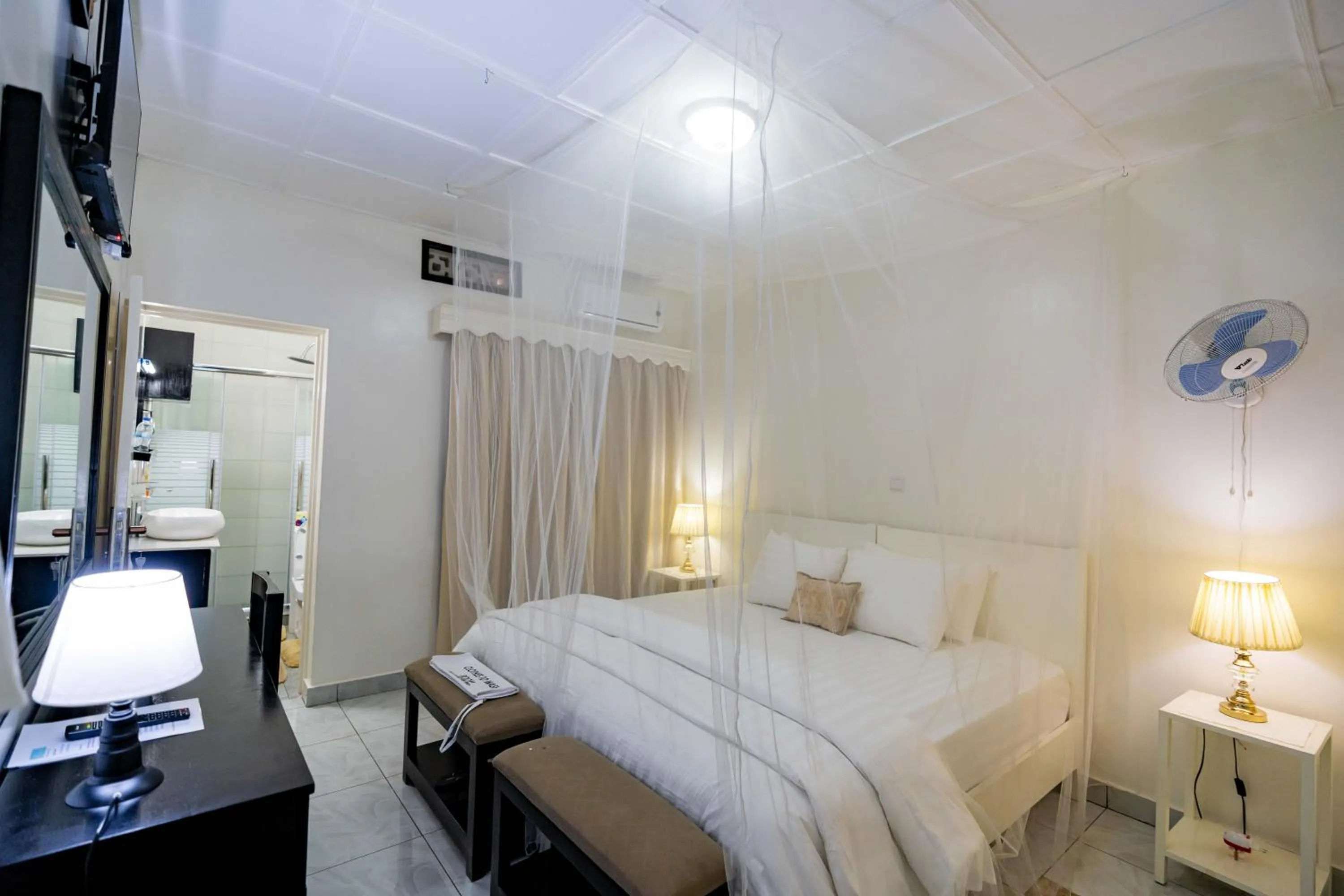 Bed in Blue Veil Villa Hotel