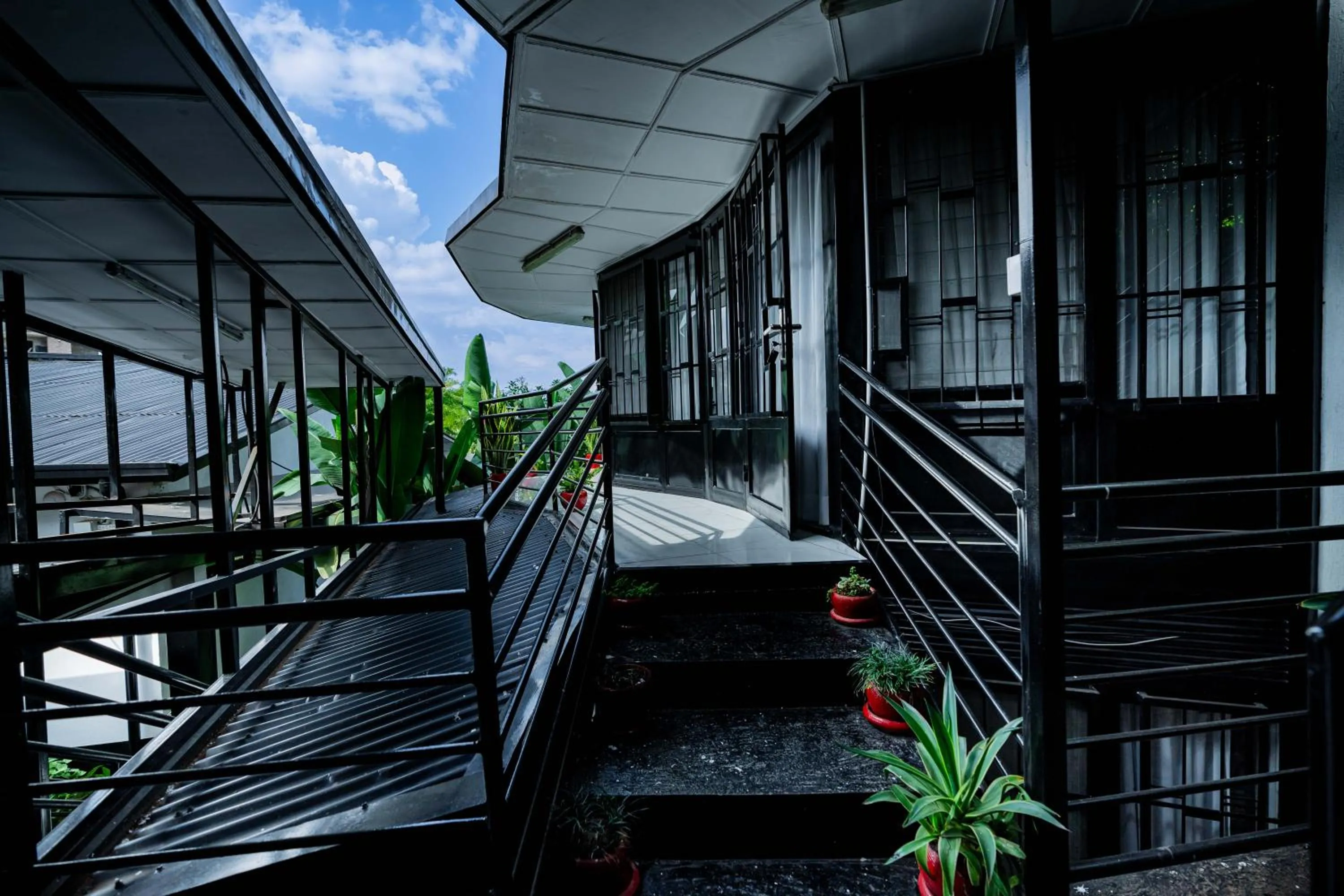 Blue Veil Villa Hotel