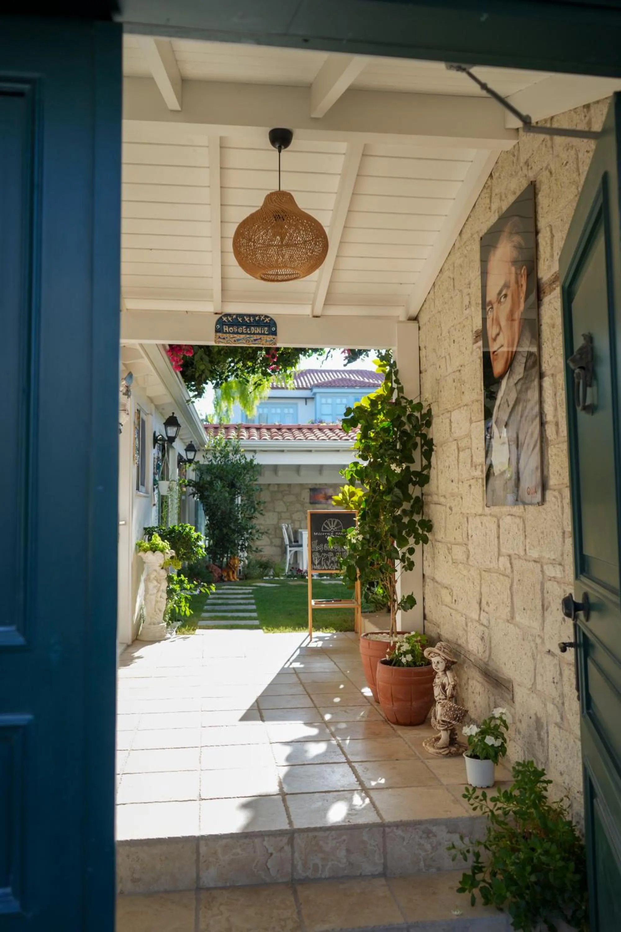 Facade/entrance in Müzeyyen Hanım Konağı Alaçatı