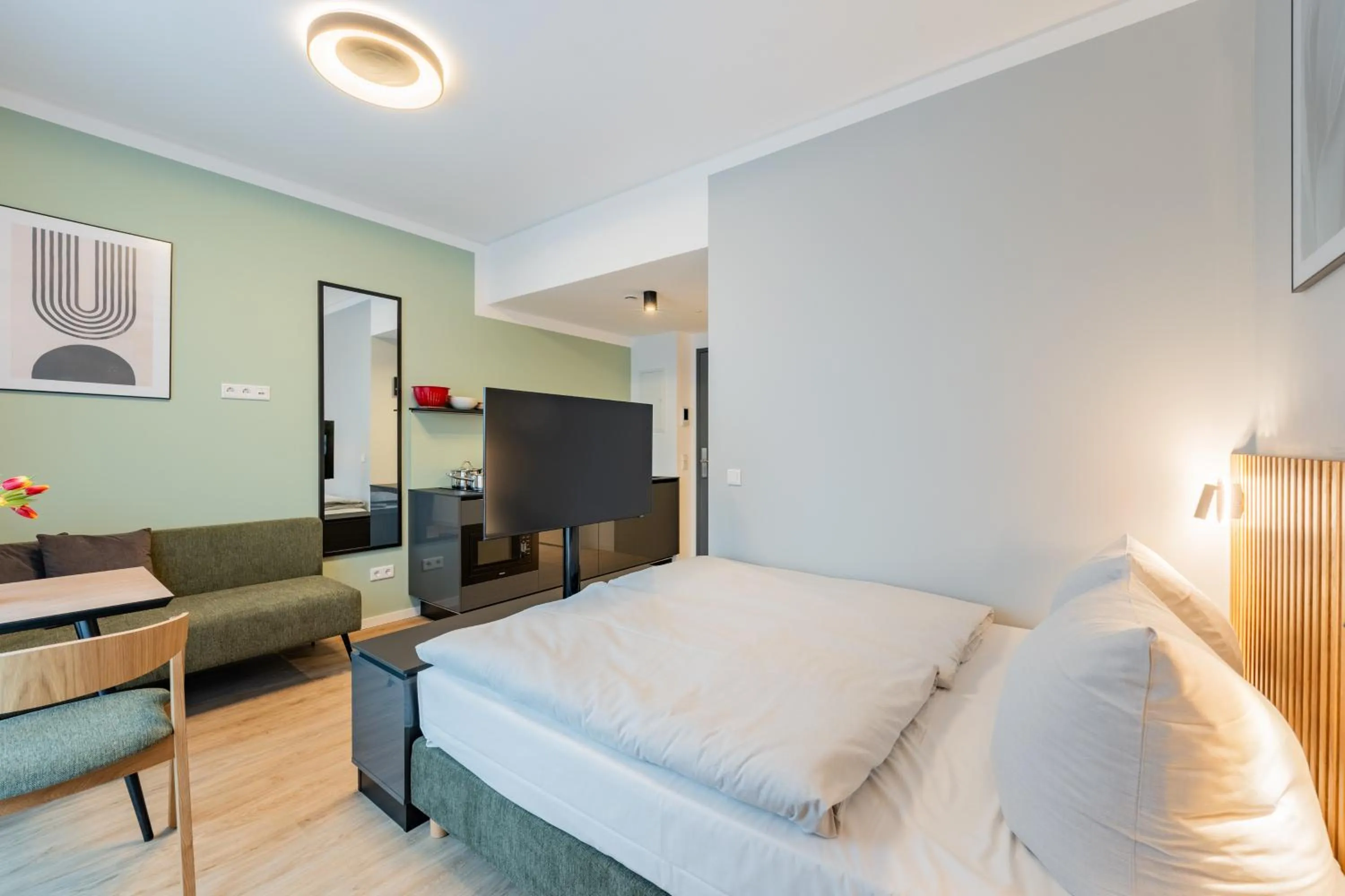 Photo of the whole room in Nena Apartments Berlin Adlershof