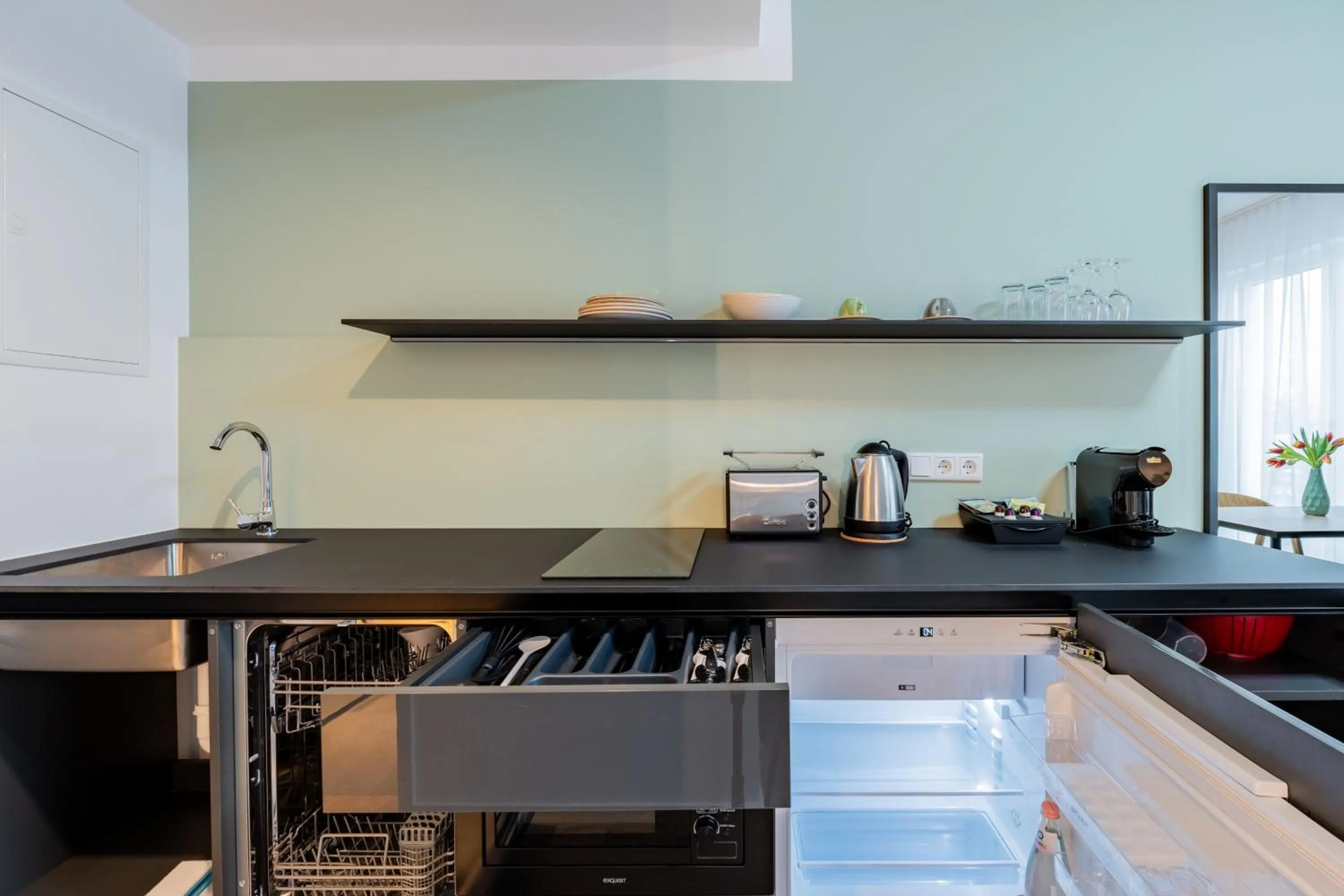 Kitchen or kitchenette in Nena Apartments Berlin Adlershof