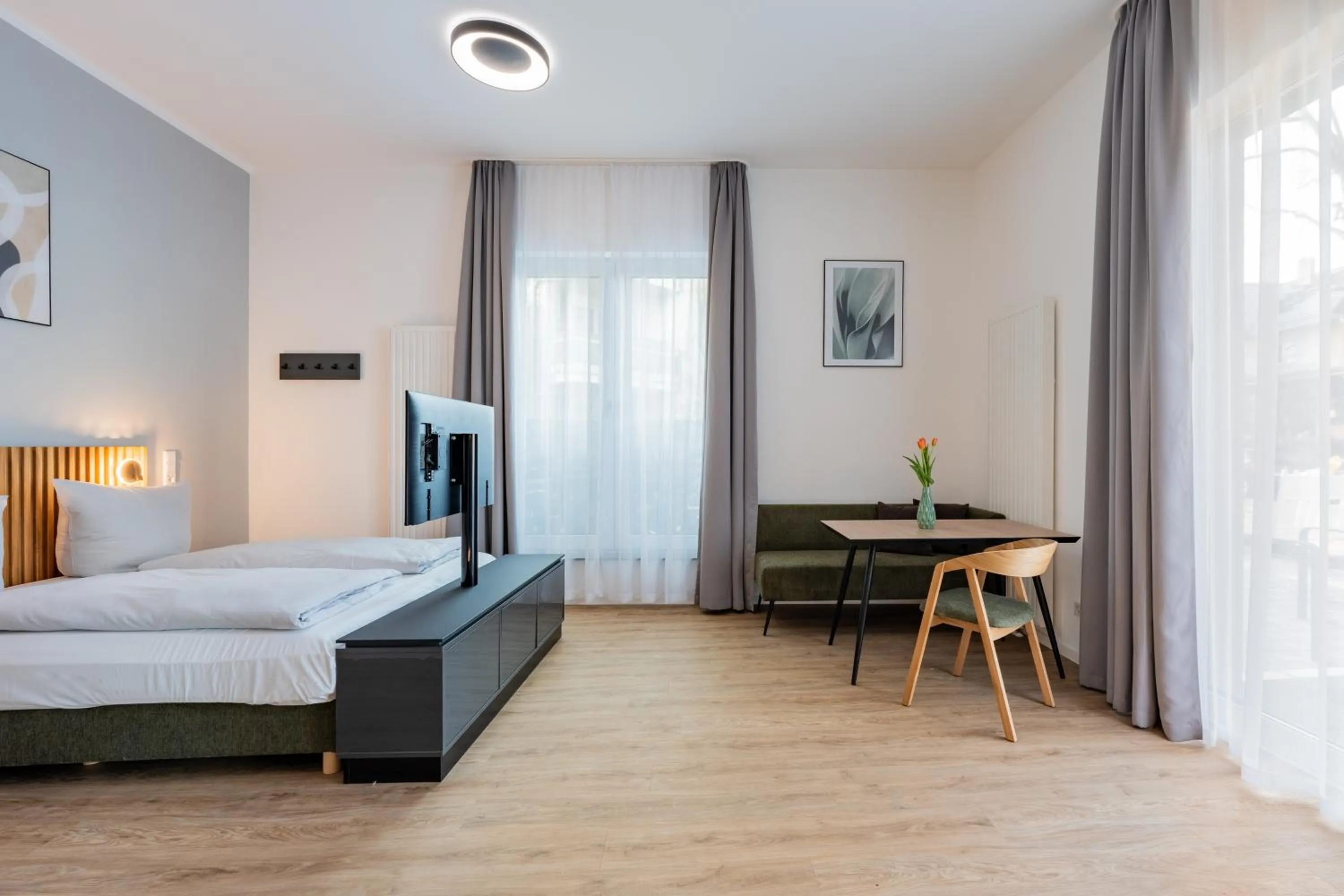 Photo of the whole room in Nena Apartments Berlin Adlershof