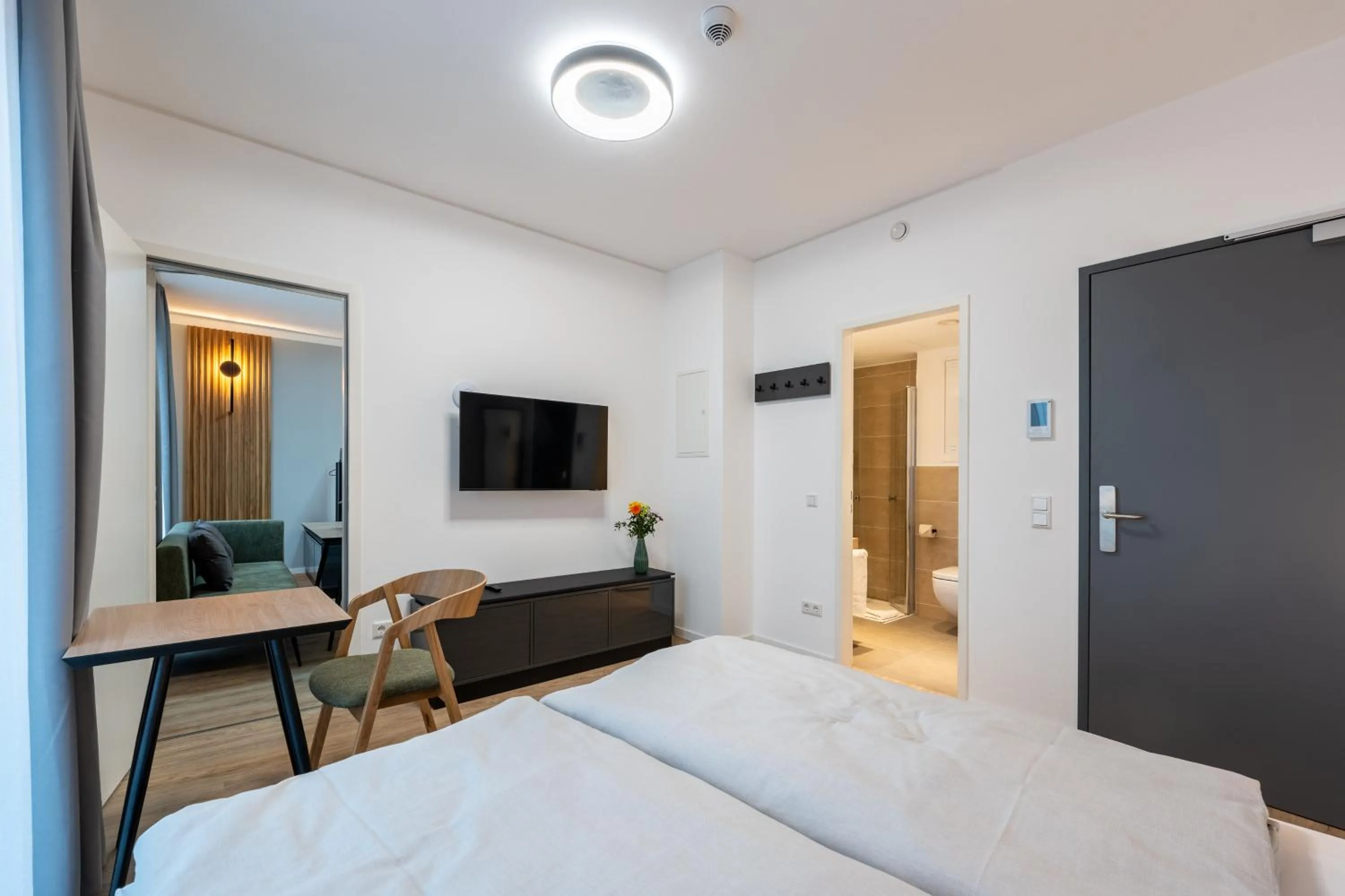 Photo of the whole room in Nena Apartments Berlin Adlershof