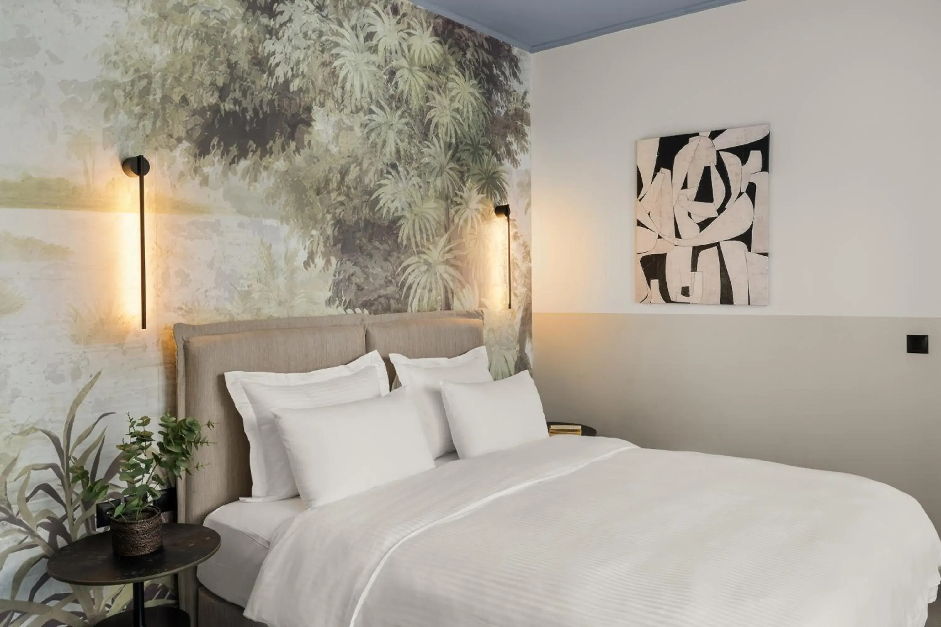 Queen Suite in Airio Athens Suites Queen Suite in Airio Athens Suites