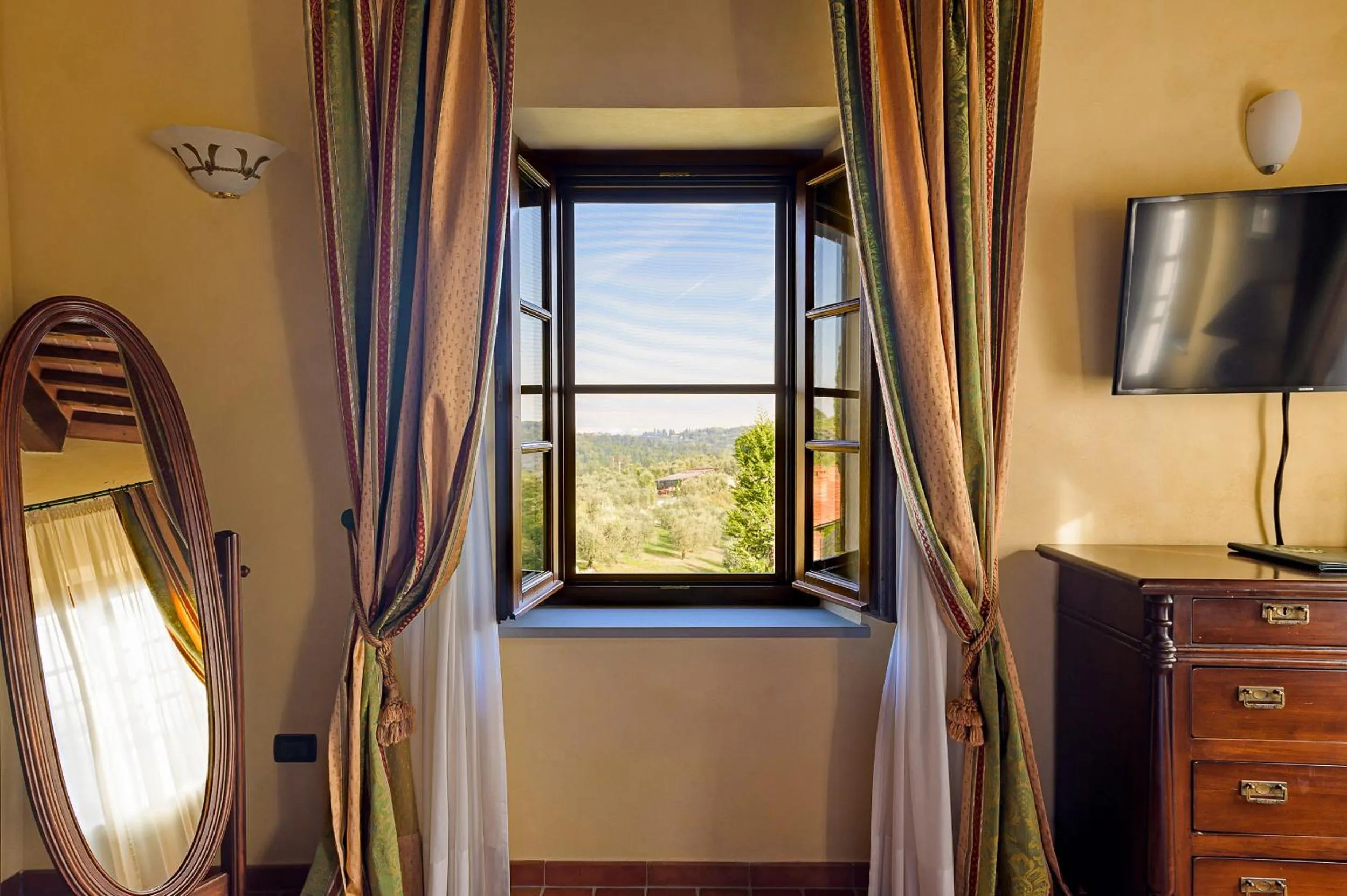 Bed in Villa Delia Hotel and Cooking School