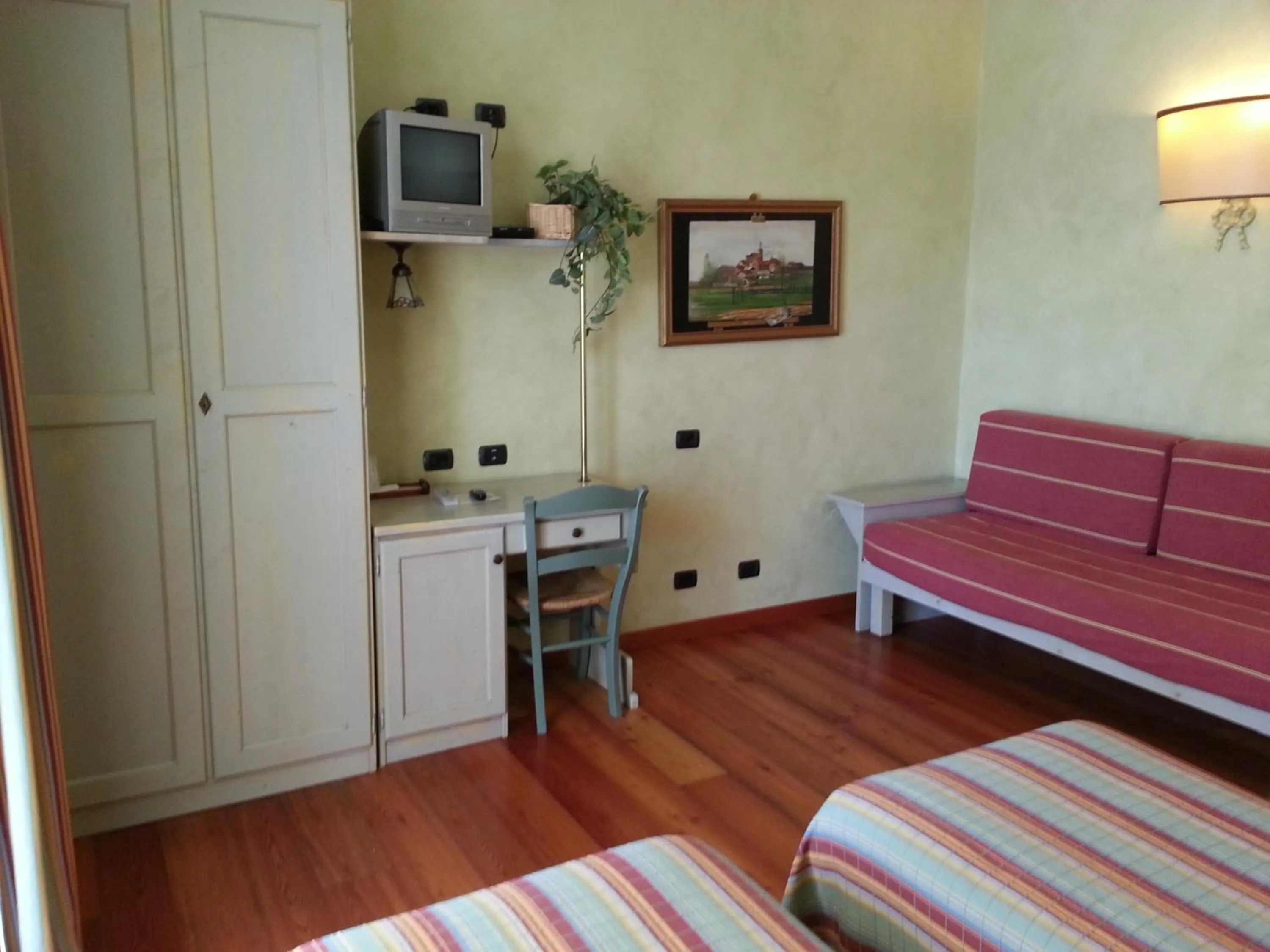 Decorative detail, Bed in Borgonuovo