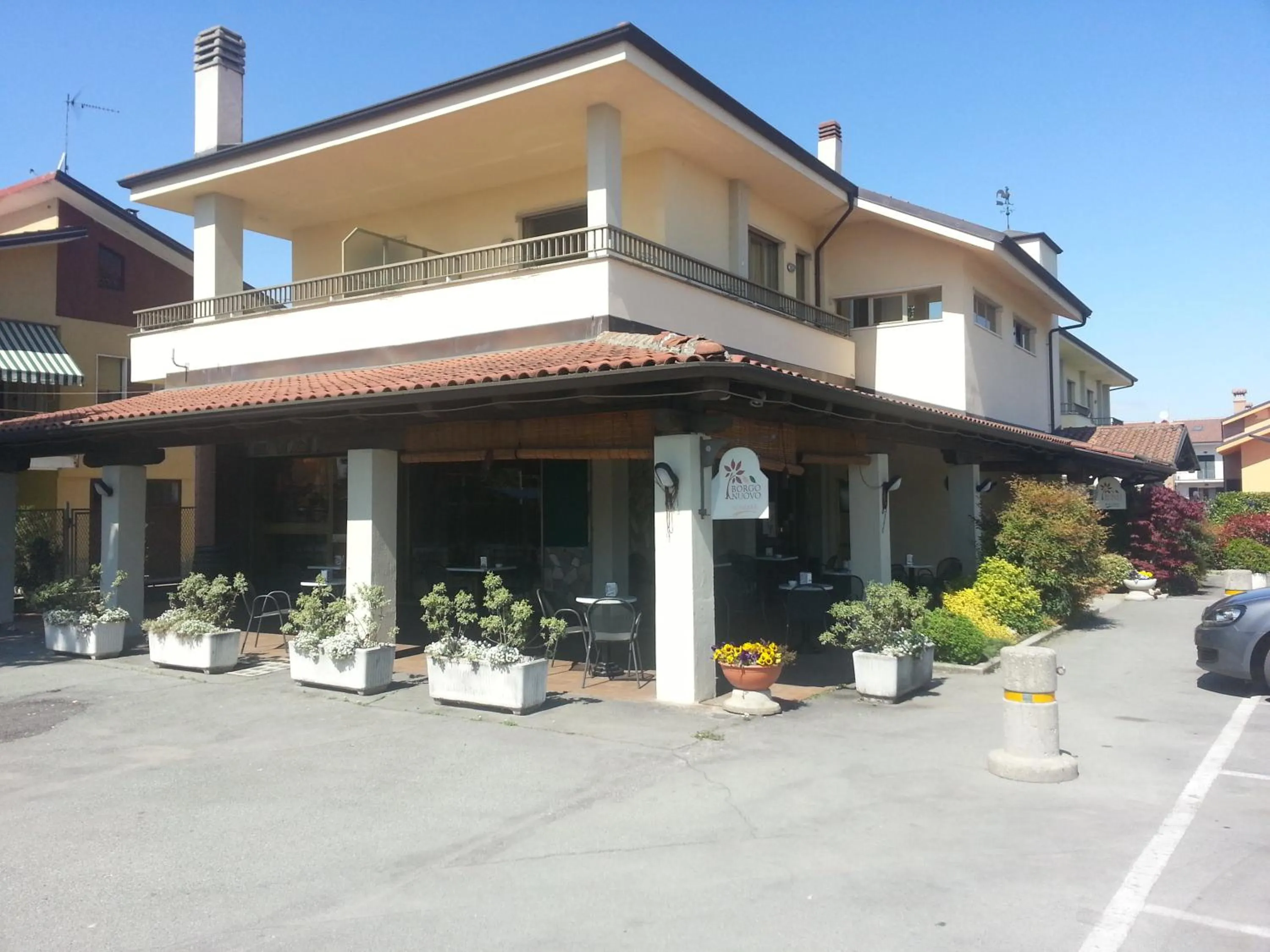 Facade/entrance in Borgonuovo