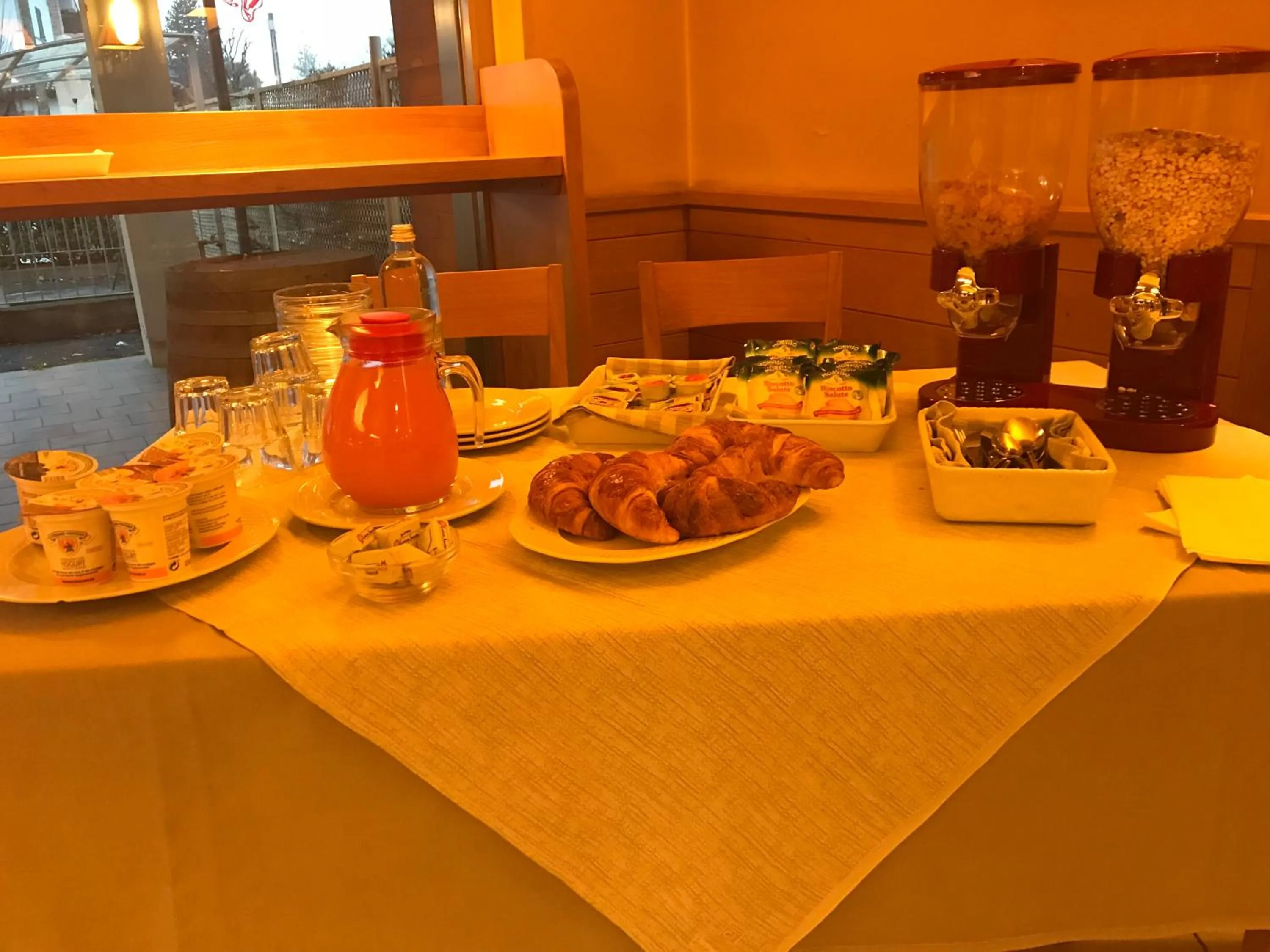 Buffet breakfast in Borgonuovo