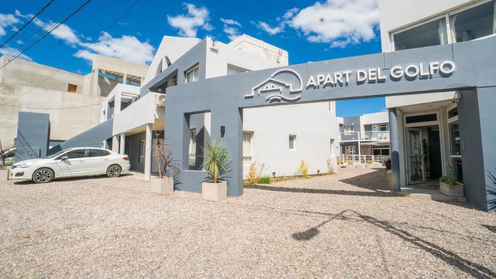 Property building in Apart del Golfo