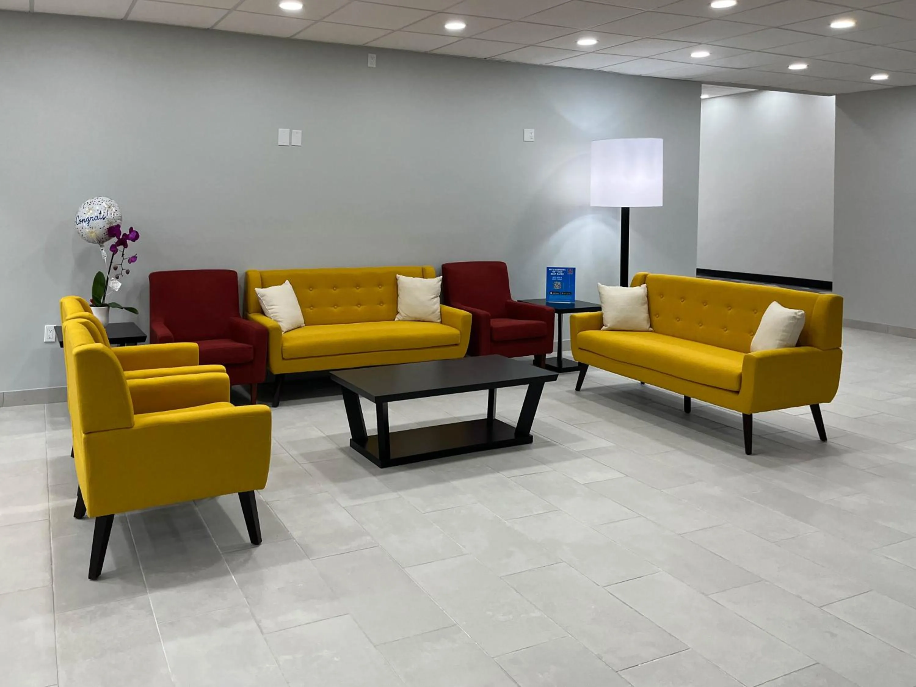 Seating area in Studio 6 Nacogdoches TX SFA University