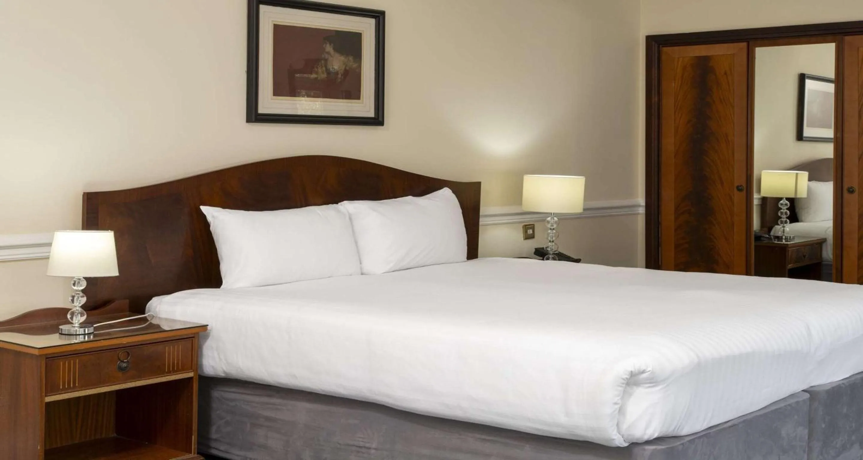 Bedroom, Bed in Bournemouth Carlton Hotel, BW Signature Collection