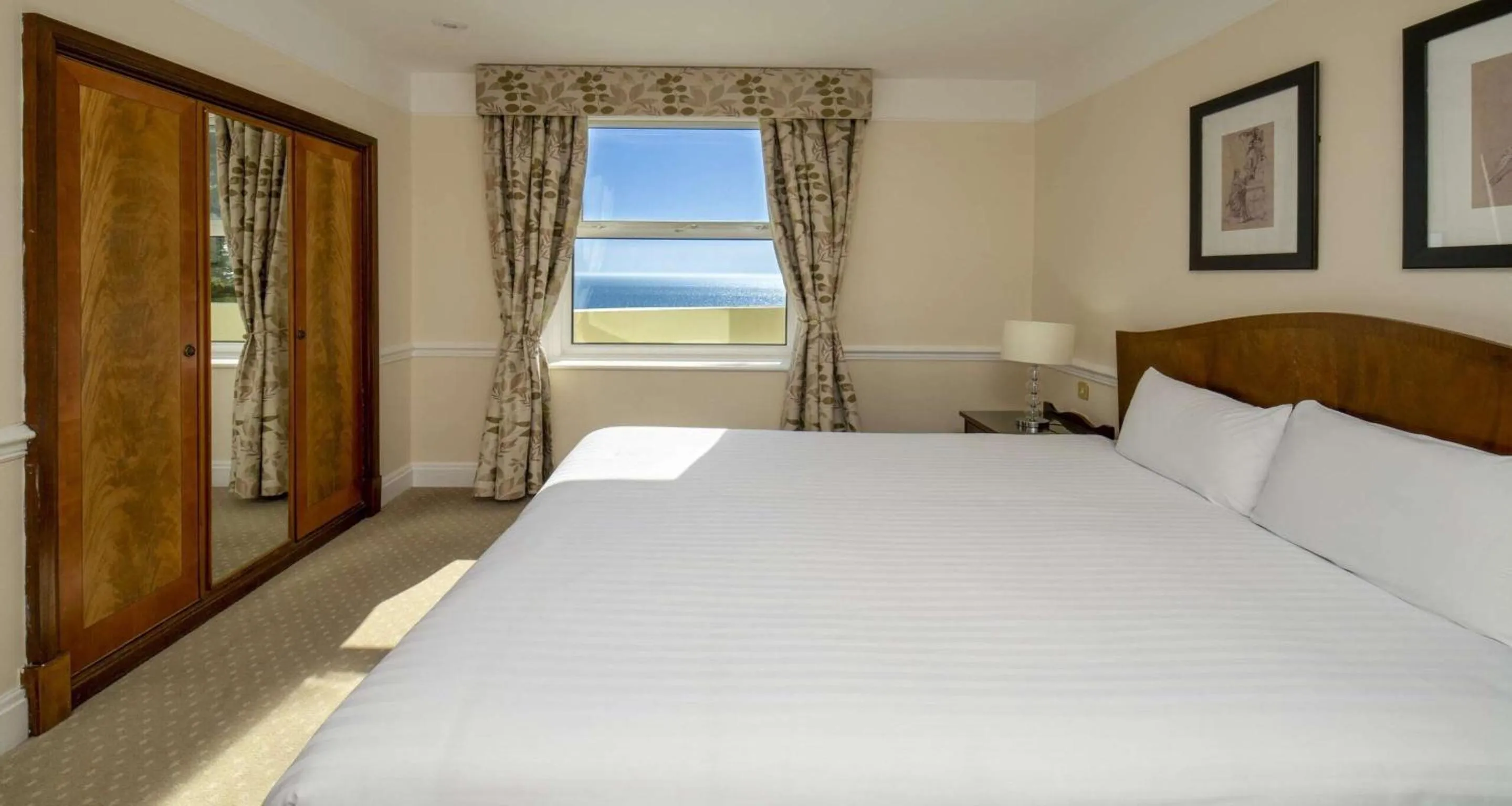 Bedroom, Bed in Bournemouth Carlton Hotel, BW Signature Collection