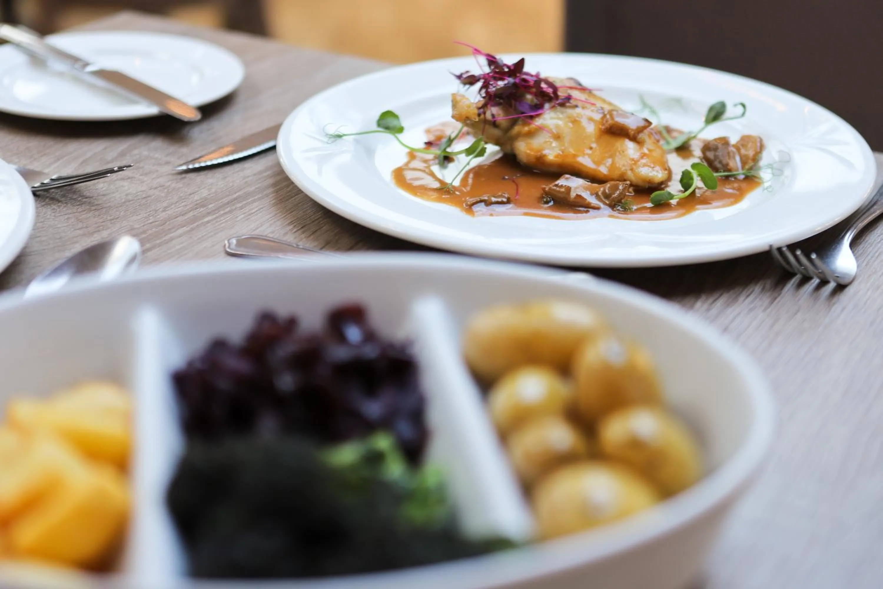 Dinner in Marsham Court Hotel