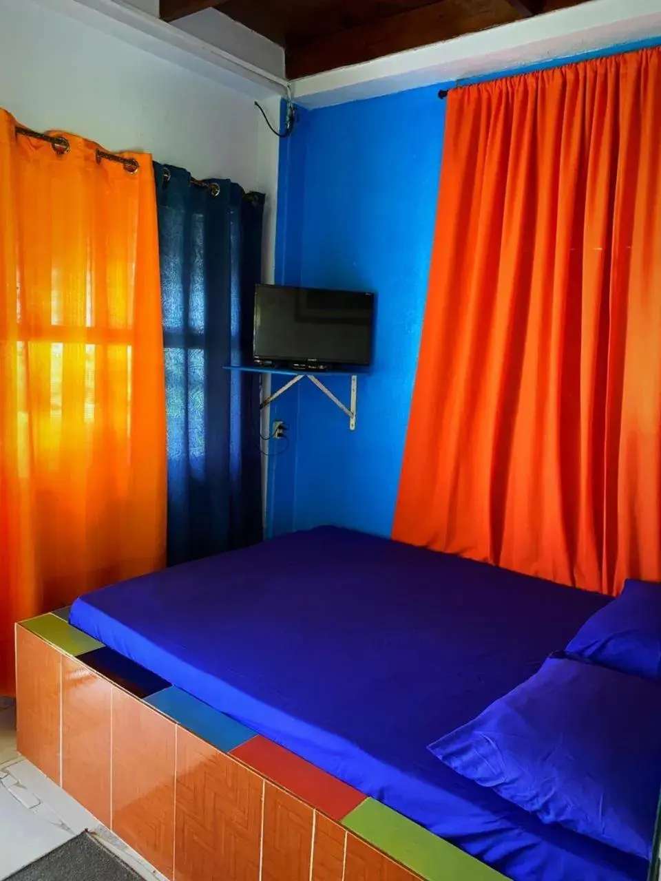 Double Room - Unit 5 in Yellow Moon Guesthouse & Apartments Double Room - Unit 5 in Yellow Moon Guesthouse & Apartments