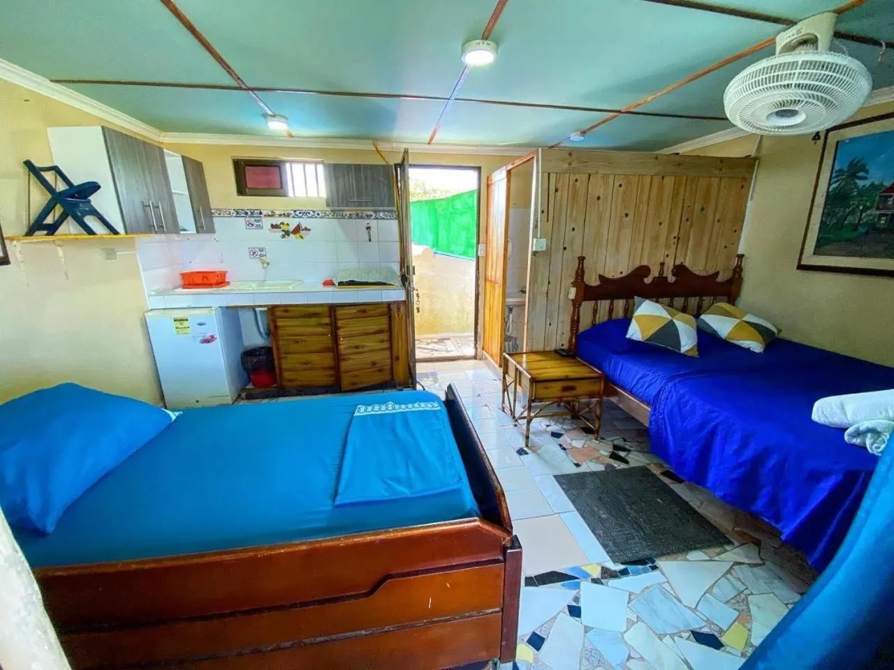 Bed in Yellow Moon Guesthouse & Apartments