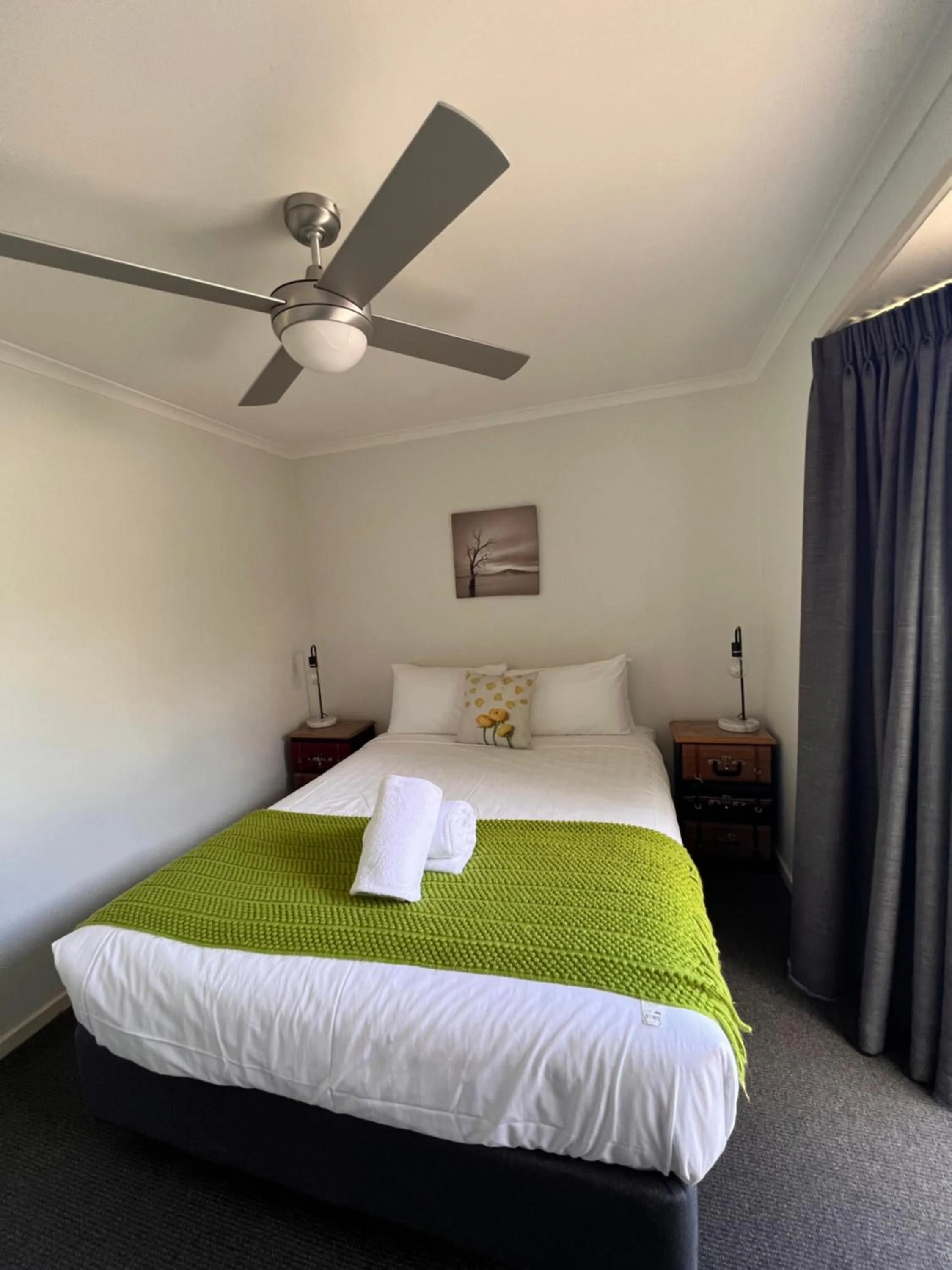 Photo of the whole room, Bed in Ocean Grove Holiday Park